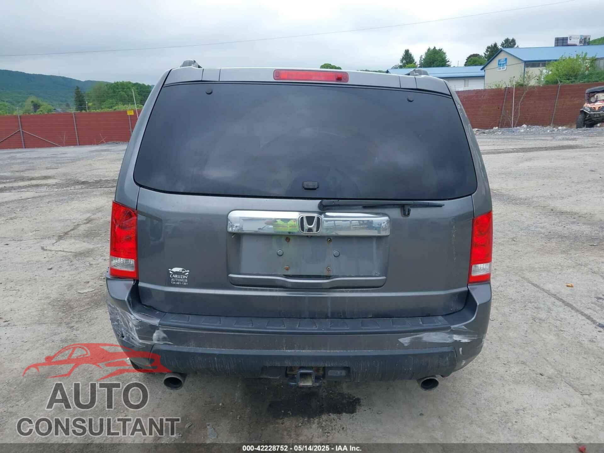 HONDA PILOT 2011 - 5FNYF4H60BB051942
