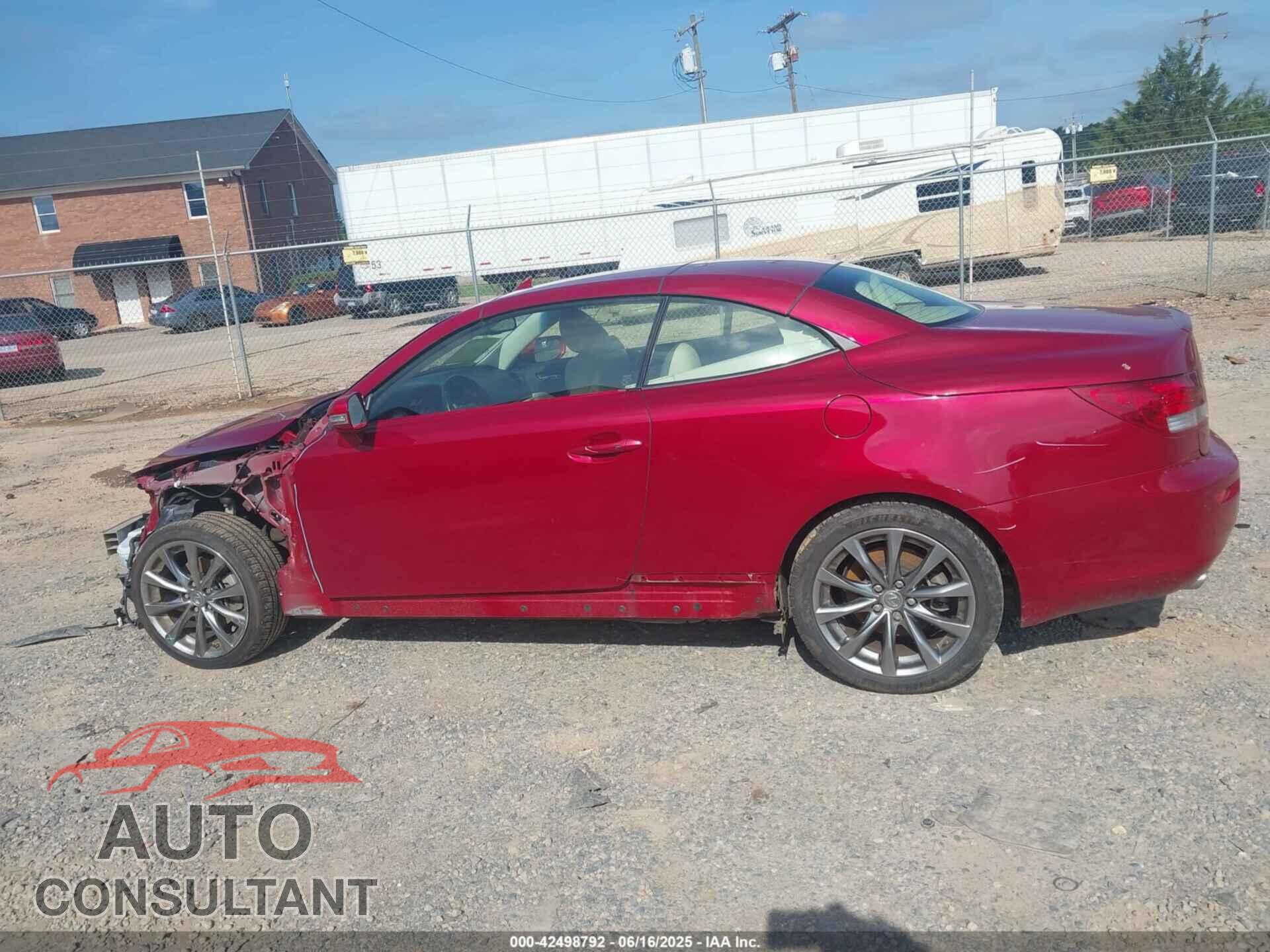 LEXUS IS 250C 2014 - JTHFF2C21E2531283