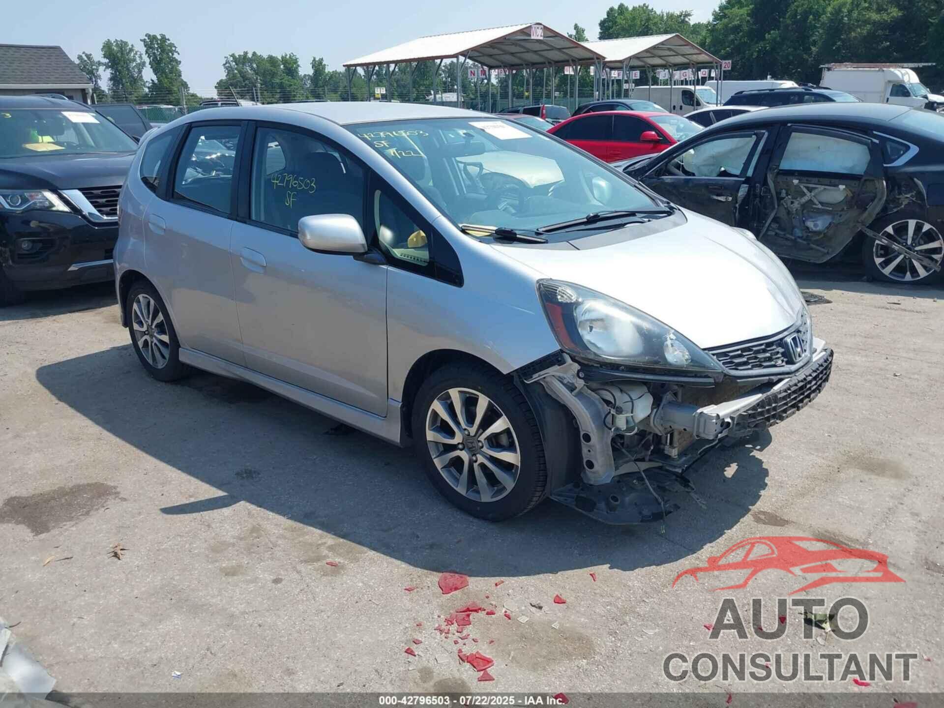 HONDA FIT 2013 - JHMGE8H54DC028983
