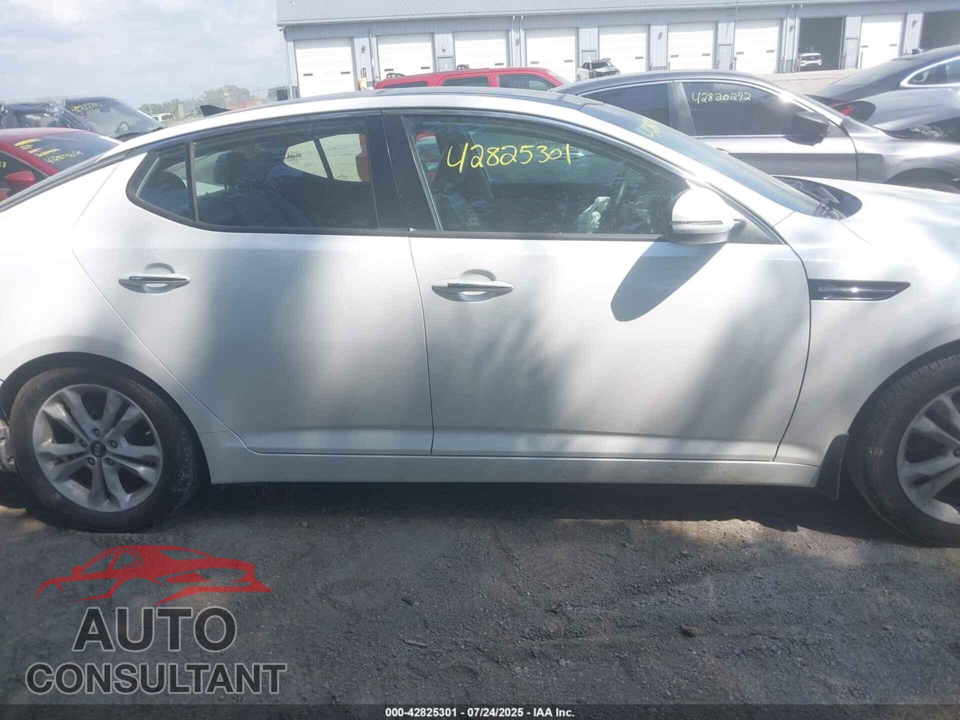 KIA OPTIMA 2011 - KNAGN4A71B5099675