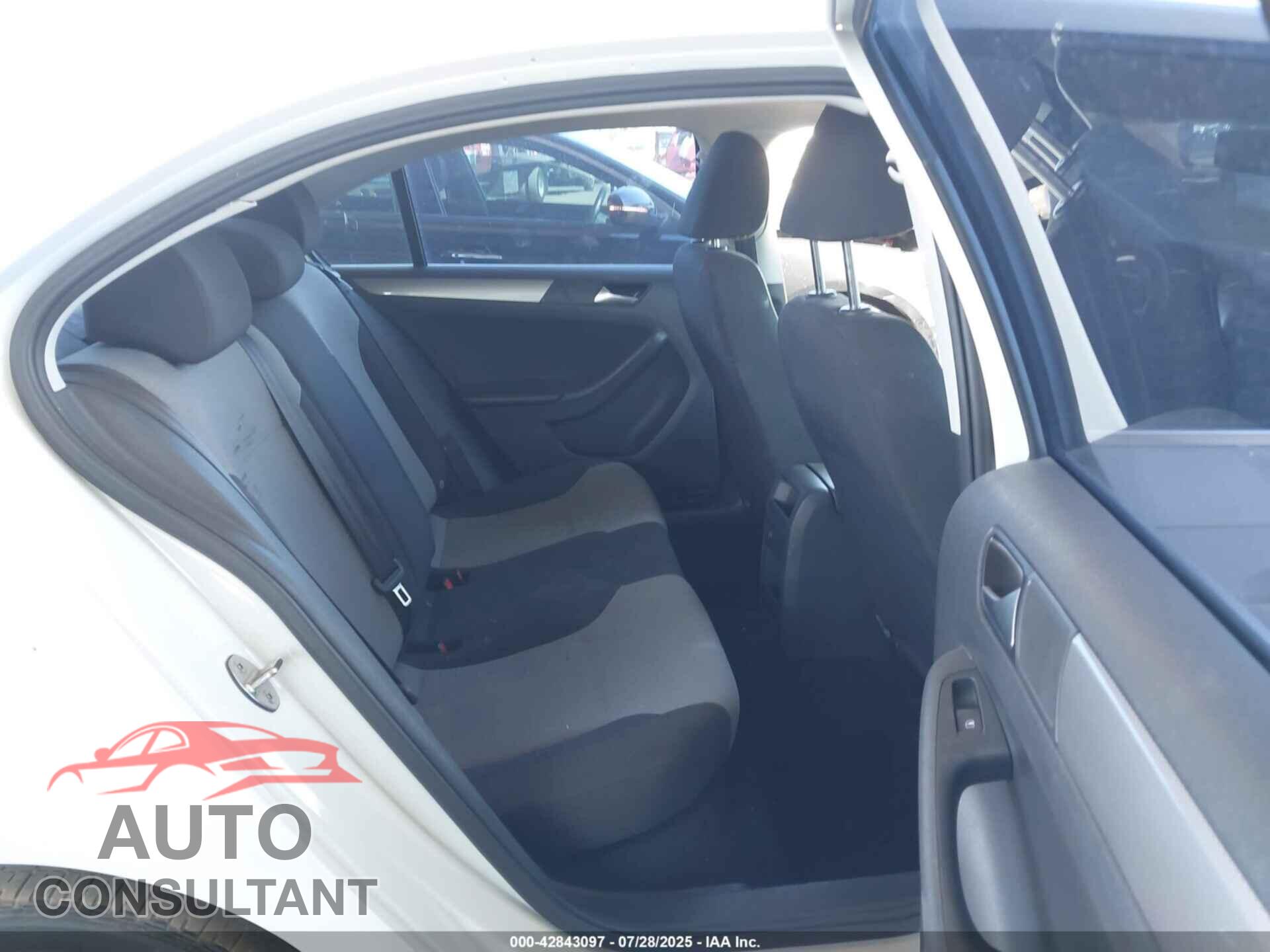 VOLKSWAGEN JETTA 2017 - 3VW2B7AJ9HM334679