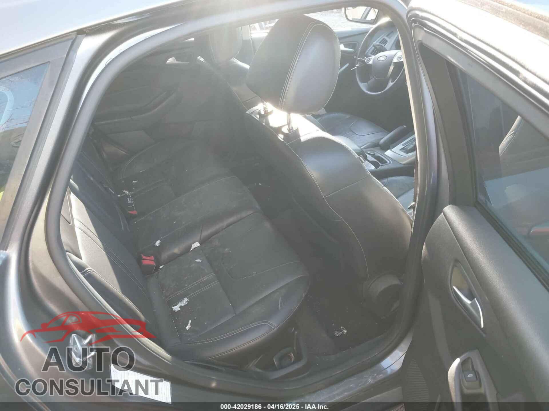 FORD FOCUS 2014 - 1FADP3K25EL444340