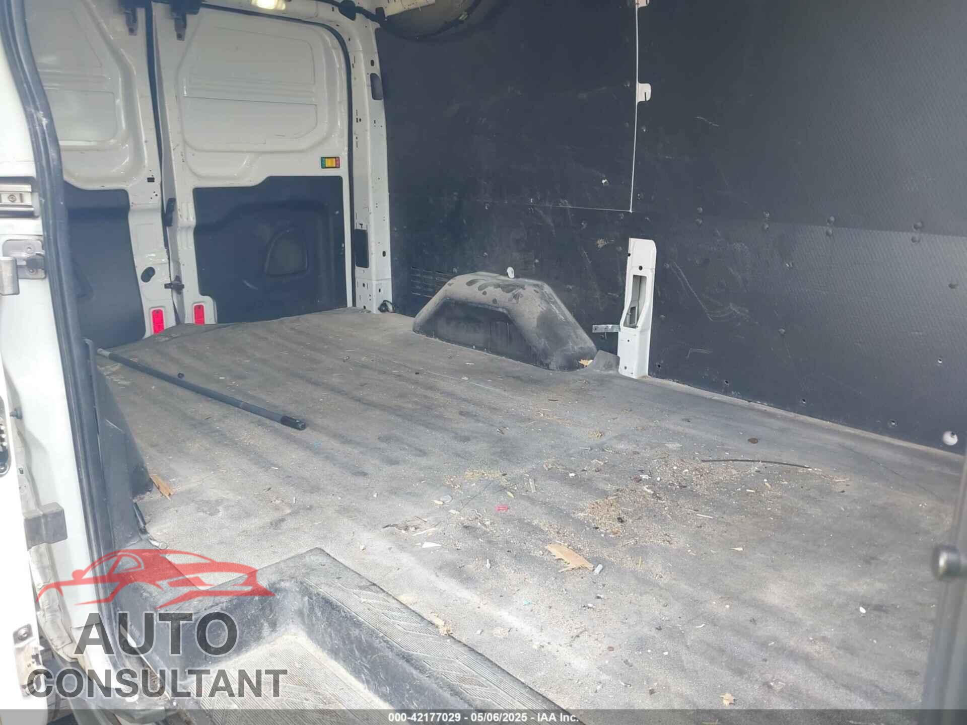 FORD TRANSIT-150 2017 - 1FTYE1YM8HKB45935