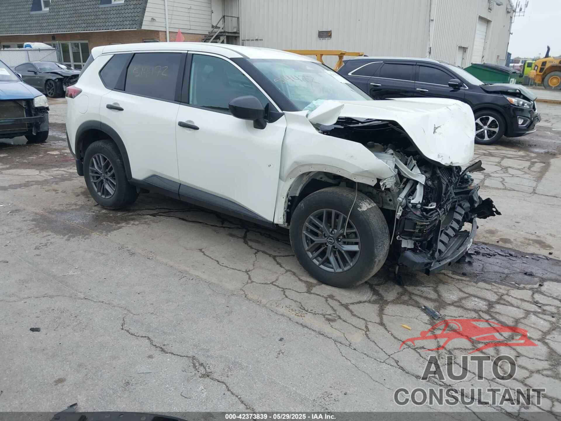 NISSAN ROGUE 2023 - 5N1BT3AB0PC766283