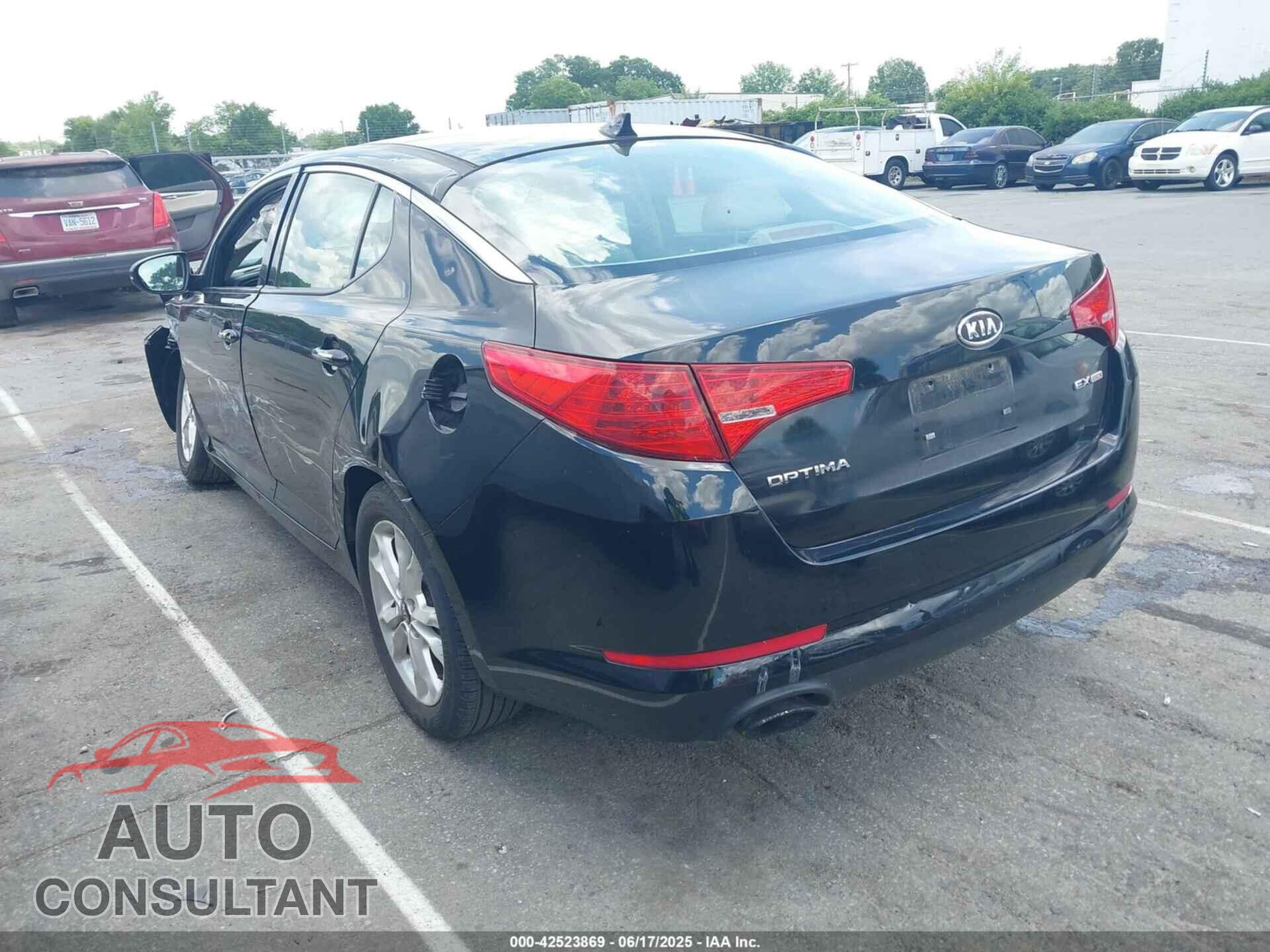 KIA OPTIMA 2011 - KNAGN4A75B5177066