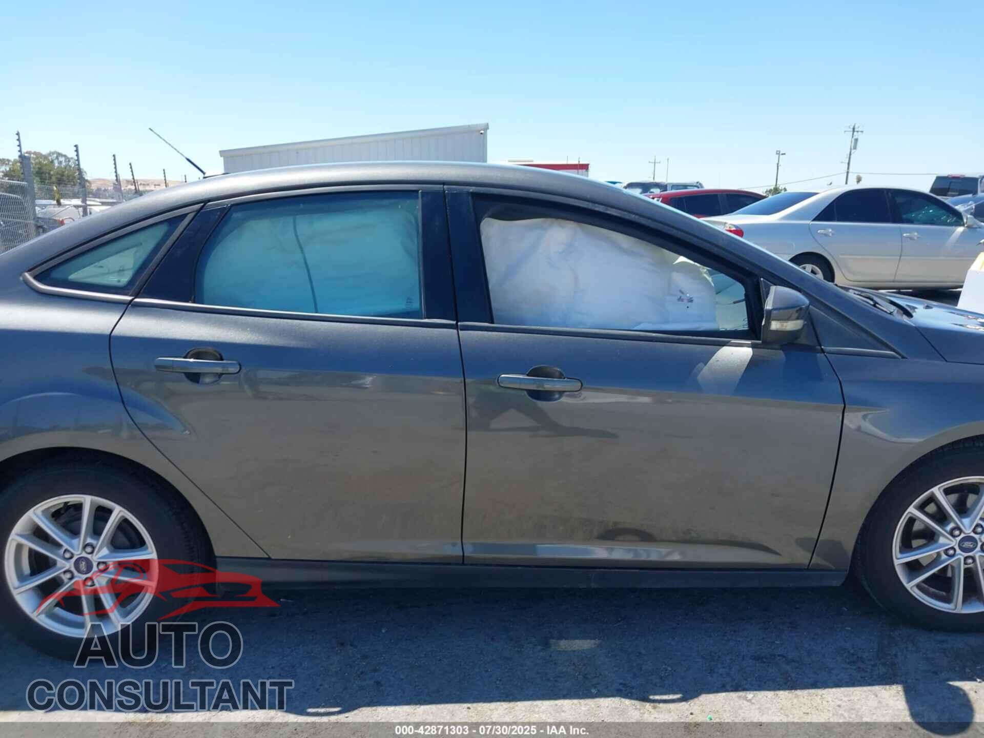 FORD FOCUS 2016 - 1FADP3F20GL203511