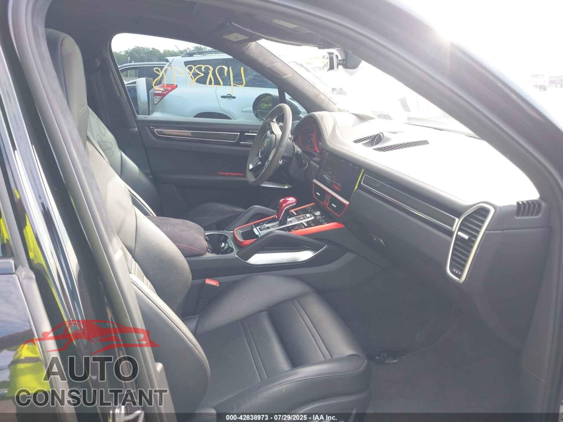 PORSCHE CAYENNE 2019 - WP1AF2AY4KDA80500