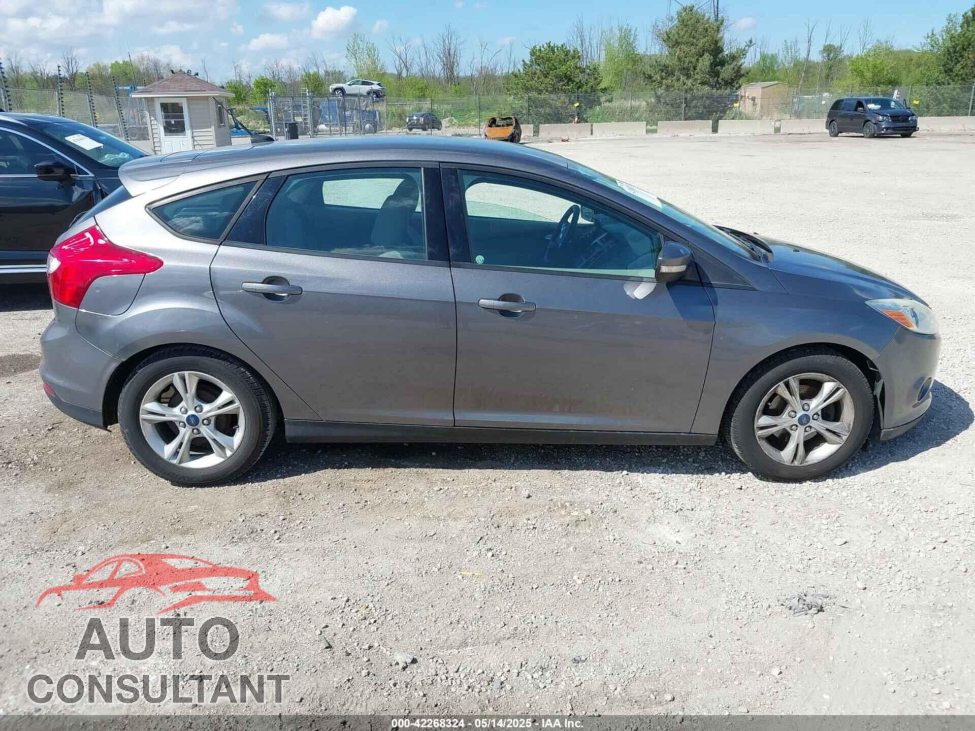 FORD FOCUS 2014 - 1FADP3K2XEL312903