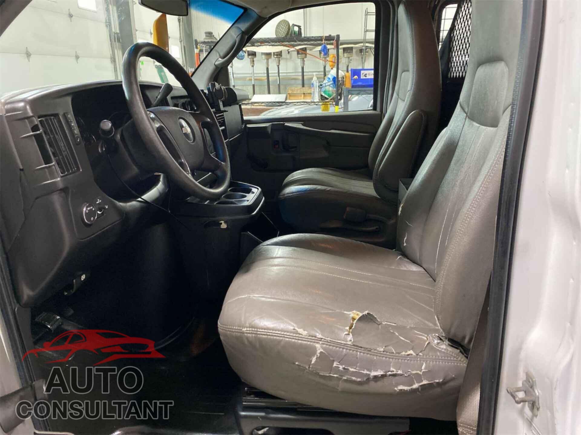 CHEVROLET EXPRESS G1500 2012 - 1GCSGAFX5C1149985