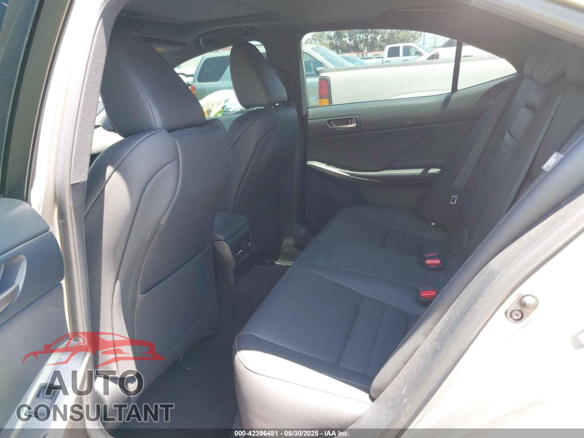 LEXUS IS 200T 2017 - JTHBA1D23H5045969