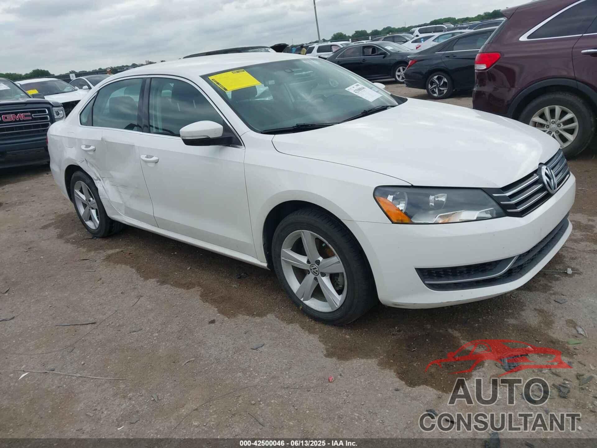 VOLKSWAGEN PASSAT 2013 - 1VWBH7A32DC060978
