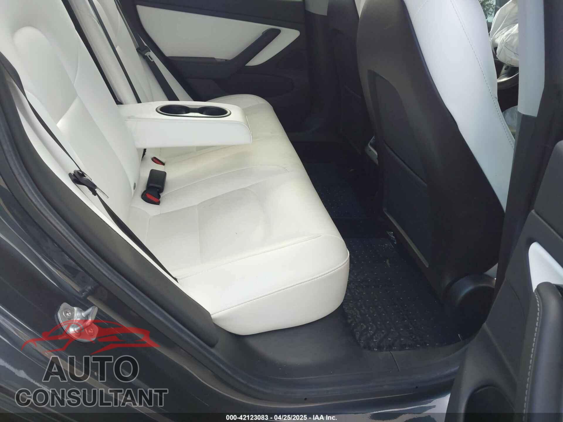 TESLA MODEL 3 2019 - 5YJ3E1EAXKF312207