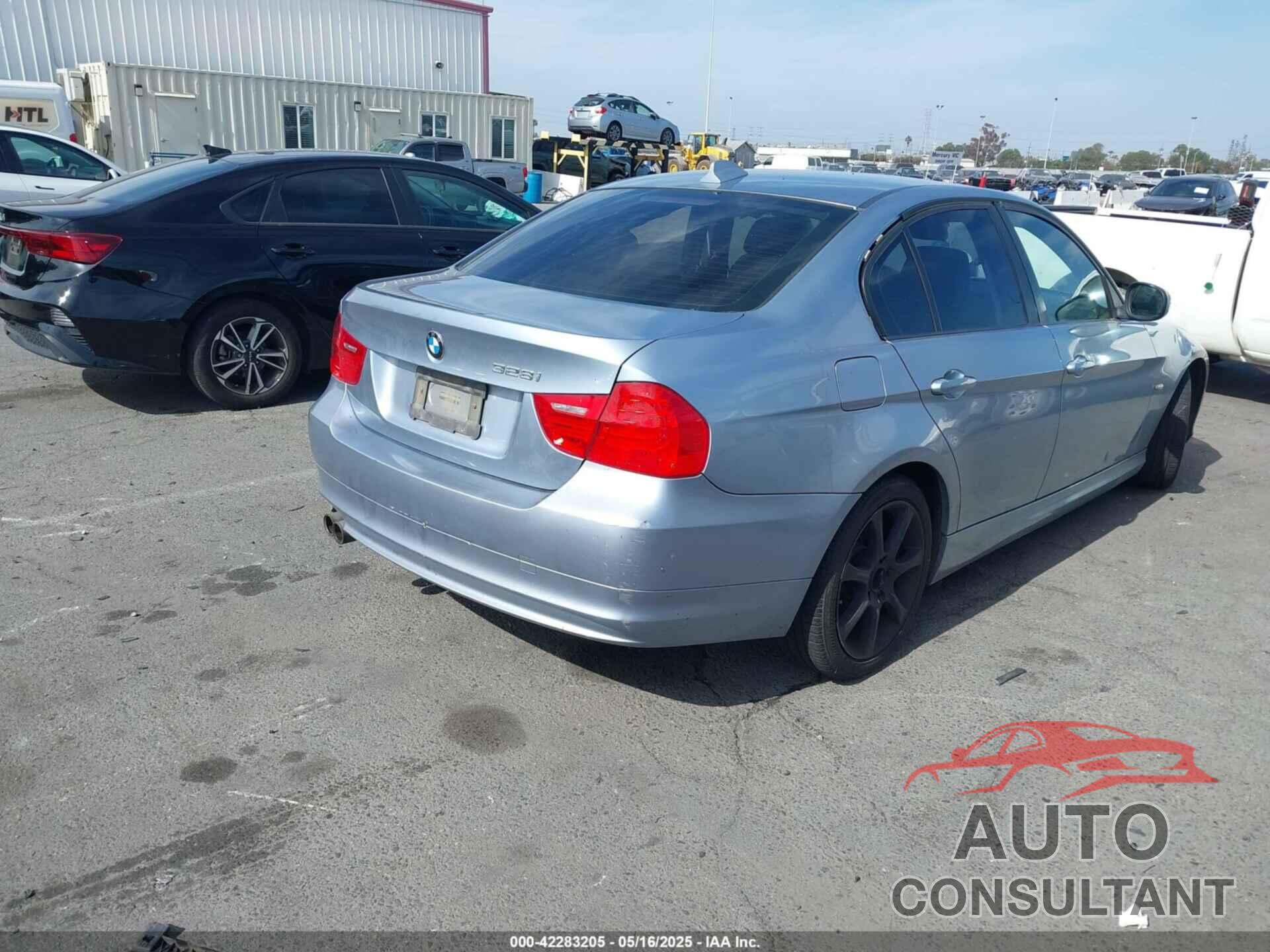 BMW 328I 2009 - WBAPH57599NL77641