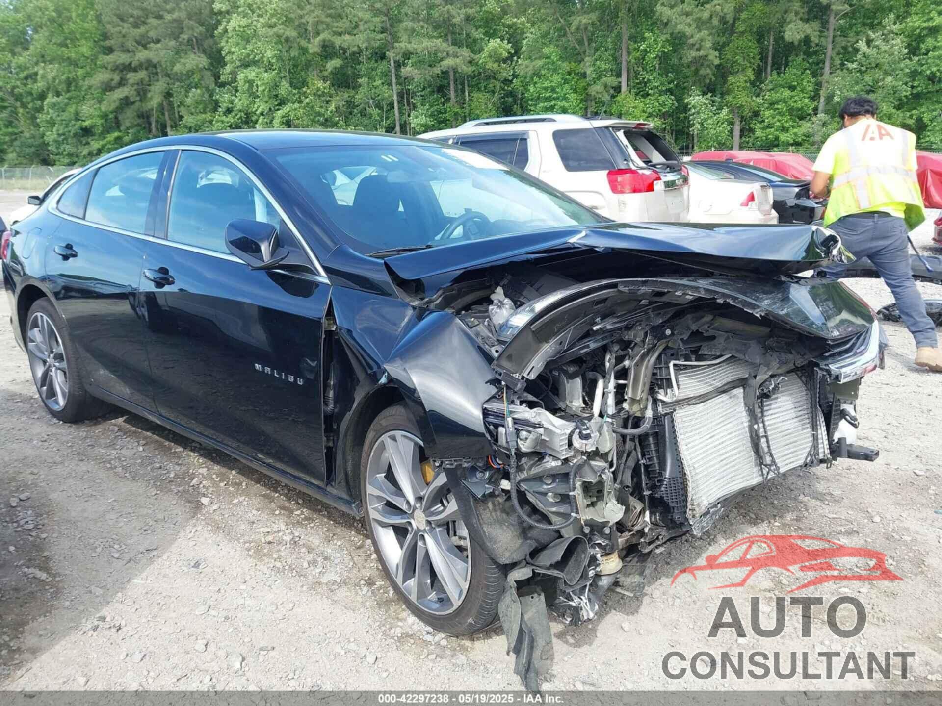 CHEVROLET MALIBU 2022 - 1G1ZD5ST7NF163161