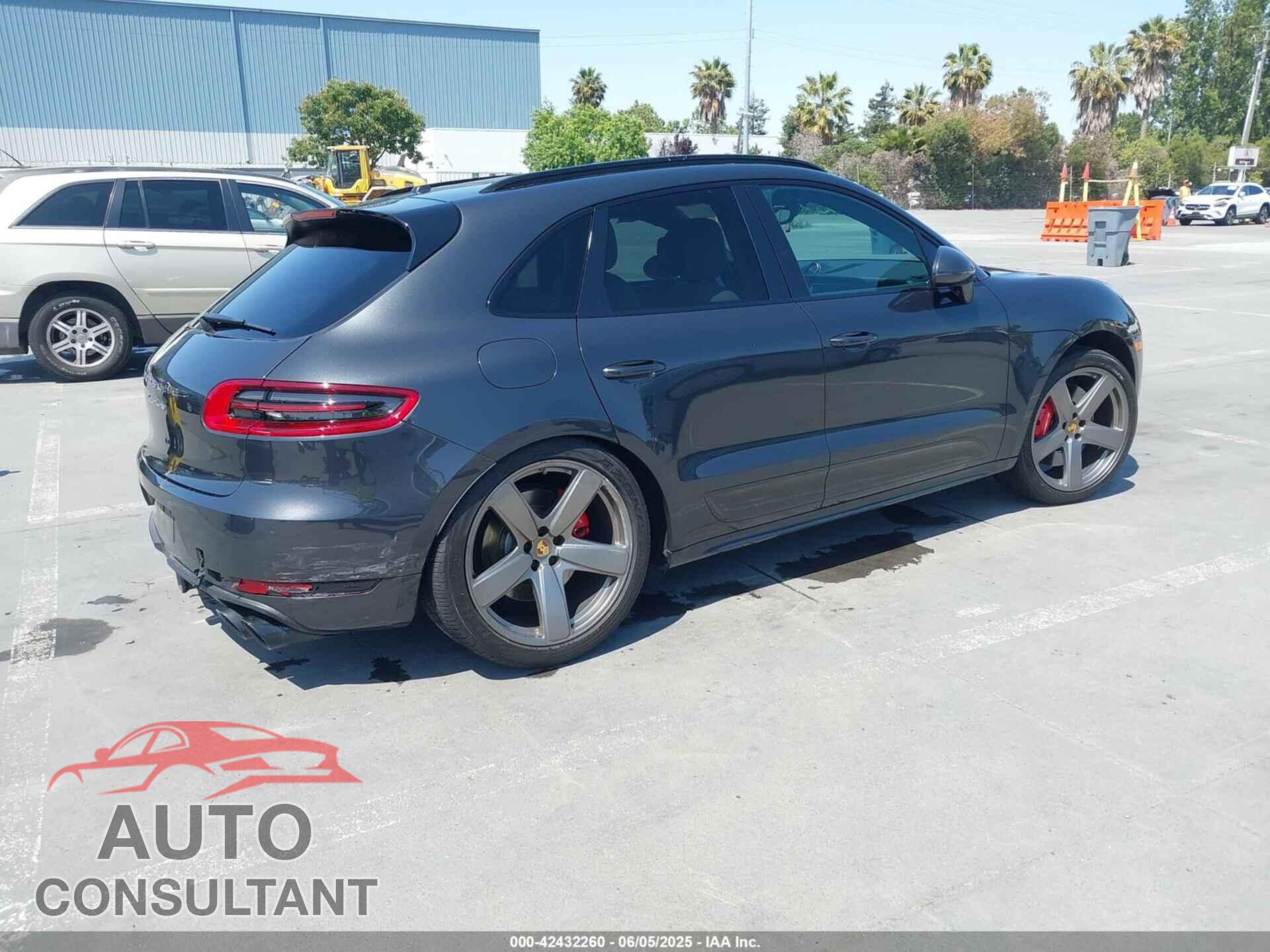 PORSCHE MACAN 2017 - WP1AF2A58HLB61990
