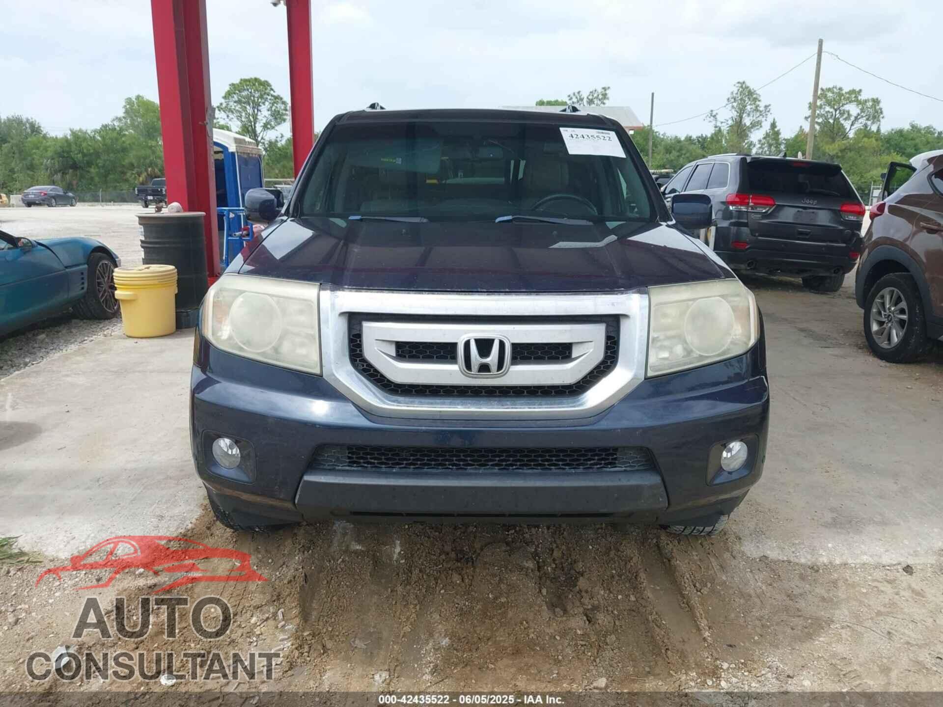 HONDA PILOT 2011 - 5FNYF3H94BB032105