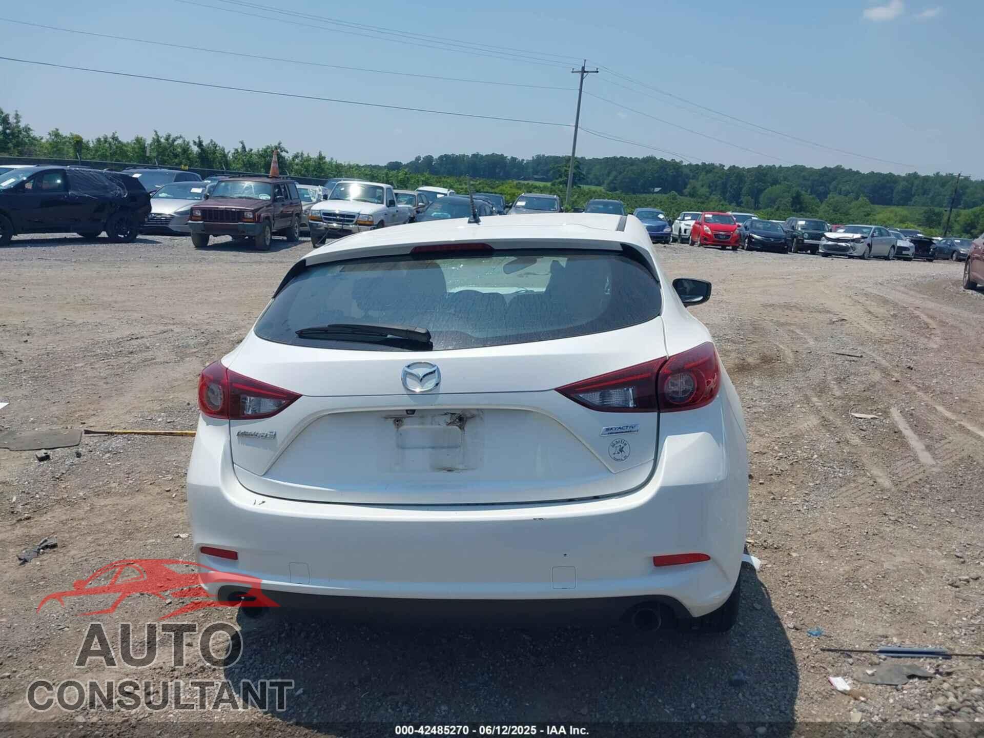 MAZDA MAZDA3 2017 - 3MZBN1L79HM148596