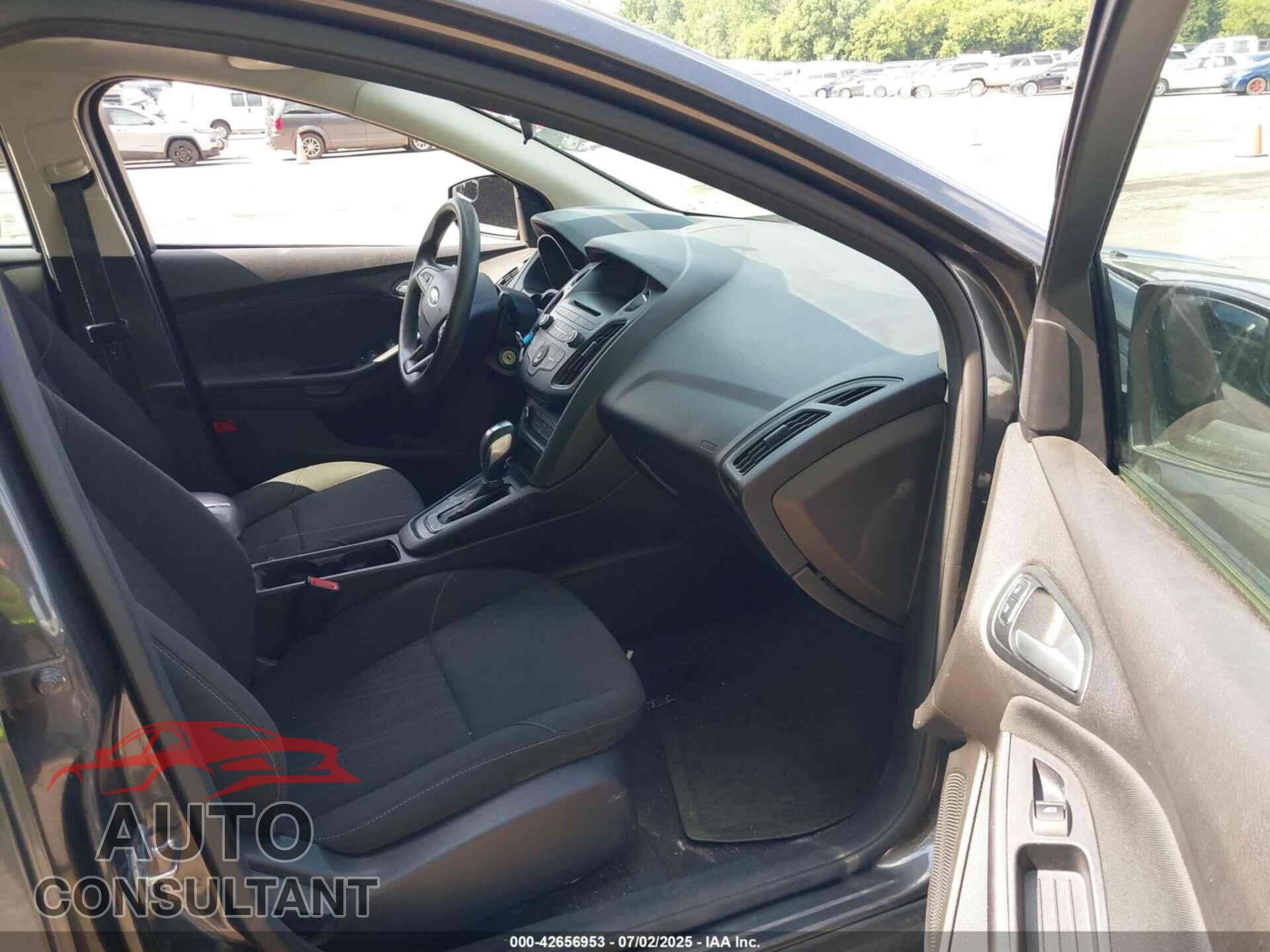 FORD FOCUS 2016 - 1FADP3F28GL270325