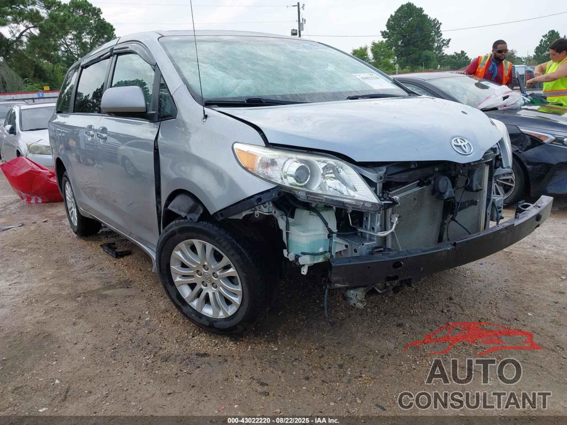 TOYOTA SIENNA 2014 - 5TDYK3DC2ES511197