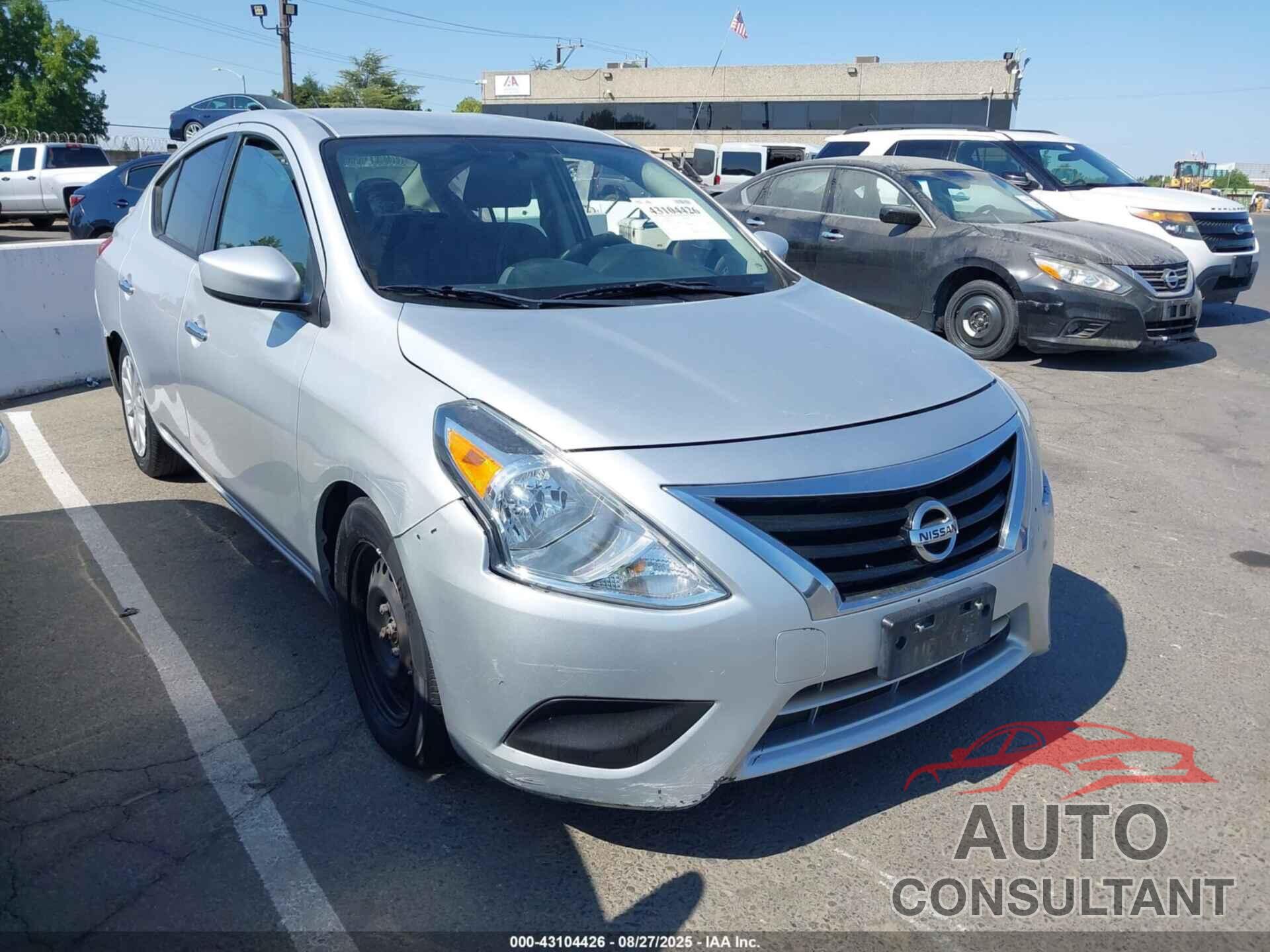 NISSAN VERSA 2019 - 3N1CN7AP8KL852091