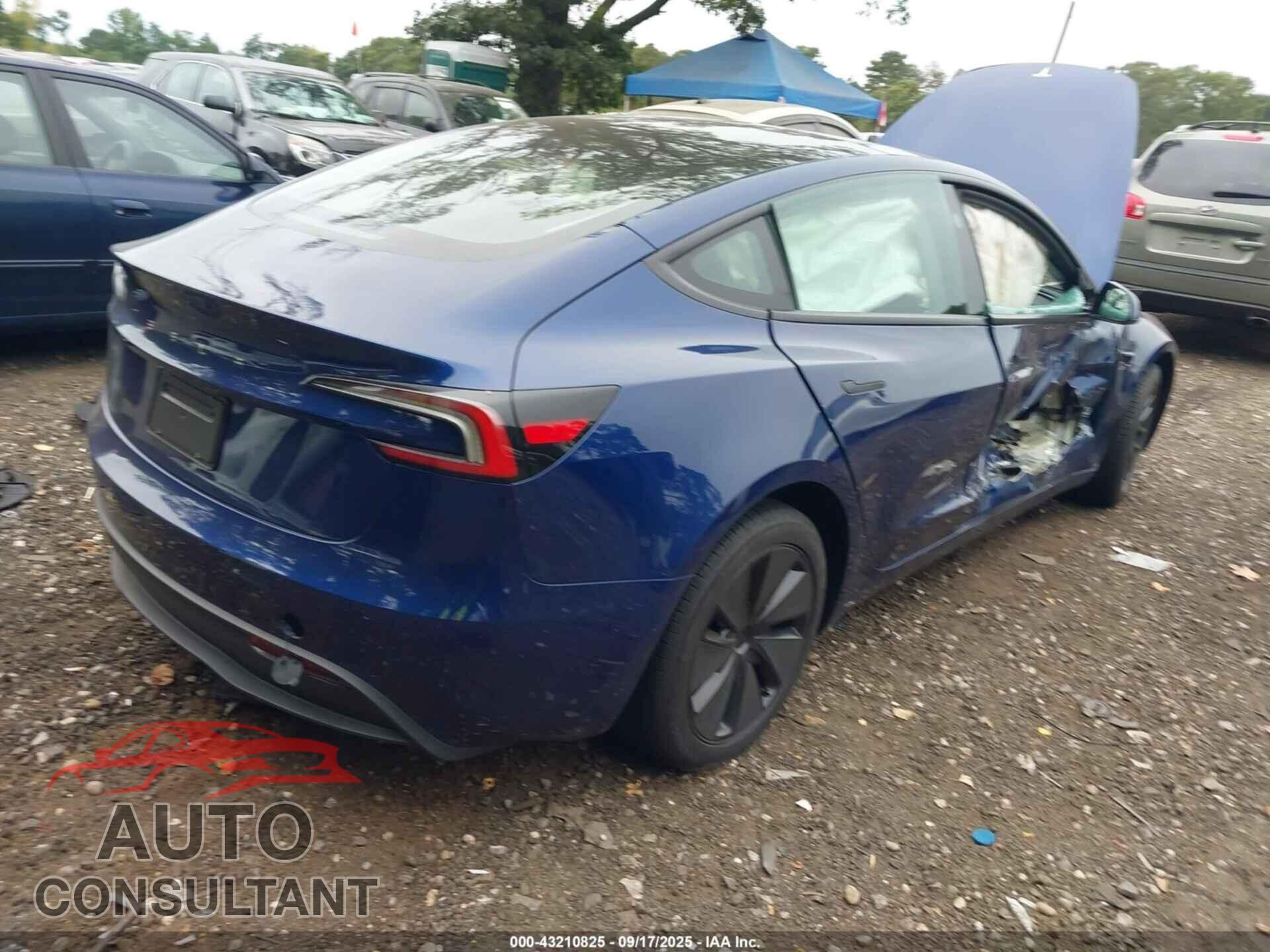 TESLA MODEL 3 2024 - 5YJ3E1EA2RF747815