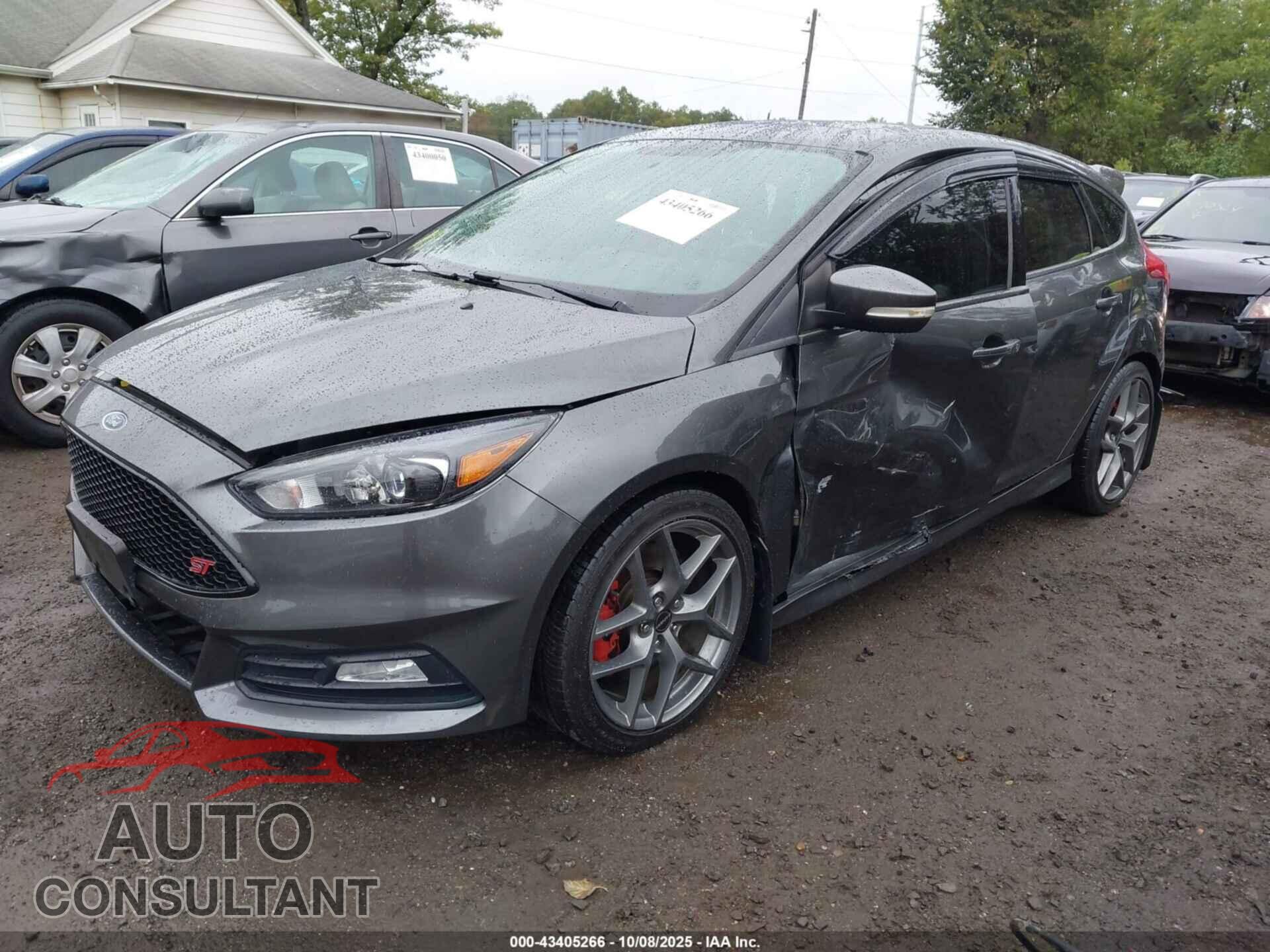 FORD FOCUS ST 2017 - 1FADP3L95HL236877