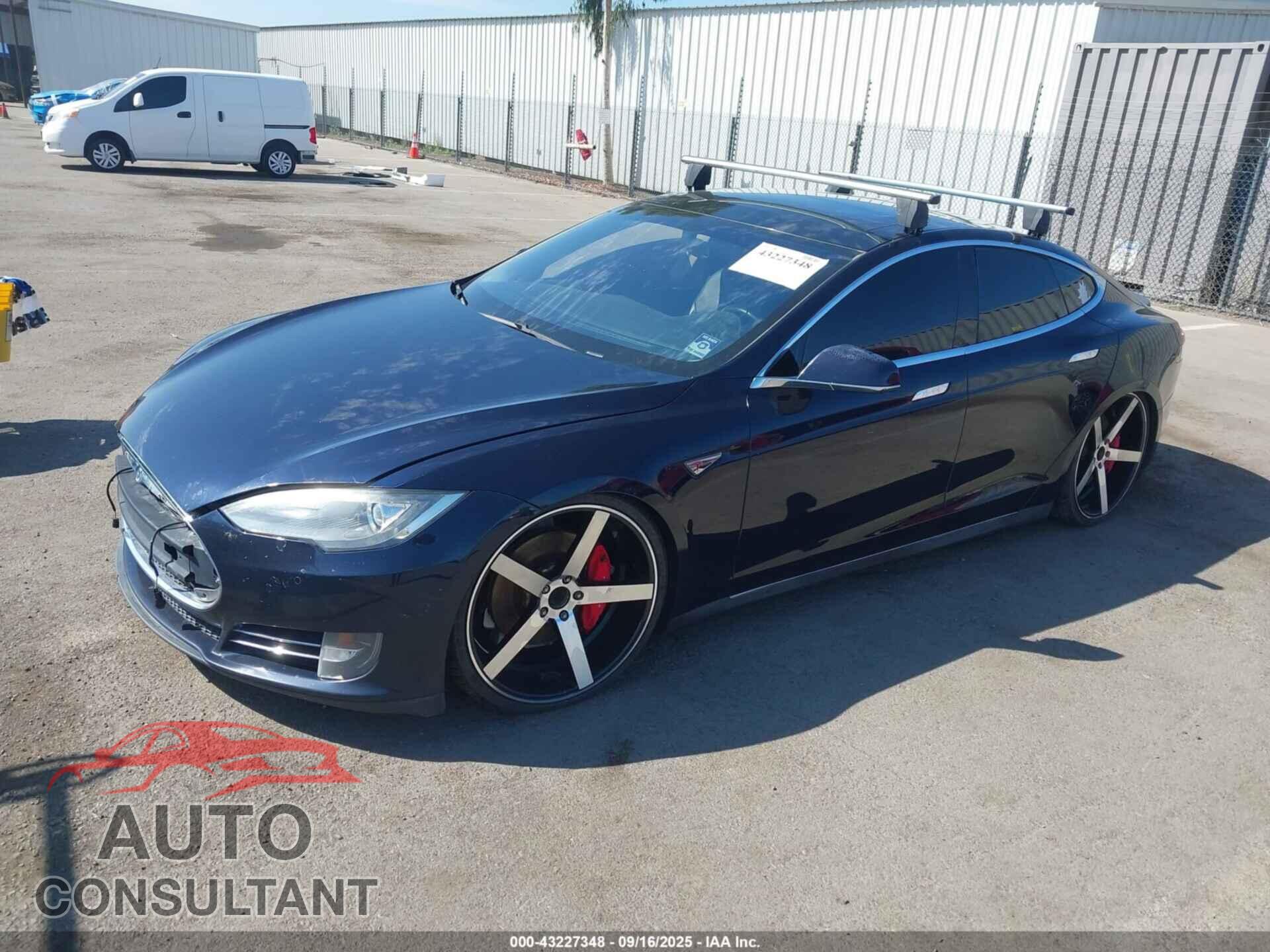 TESLA MODEL S 2014 - 5YJSA1H14EFP35775