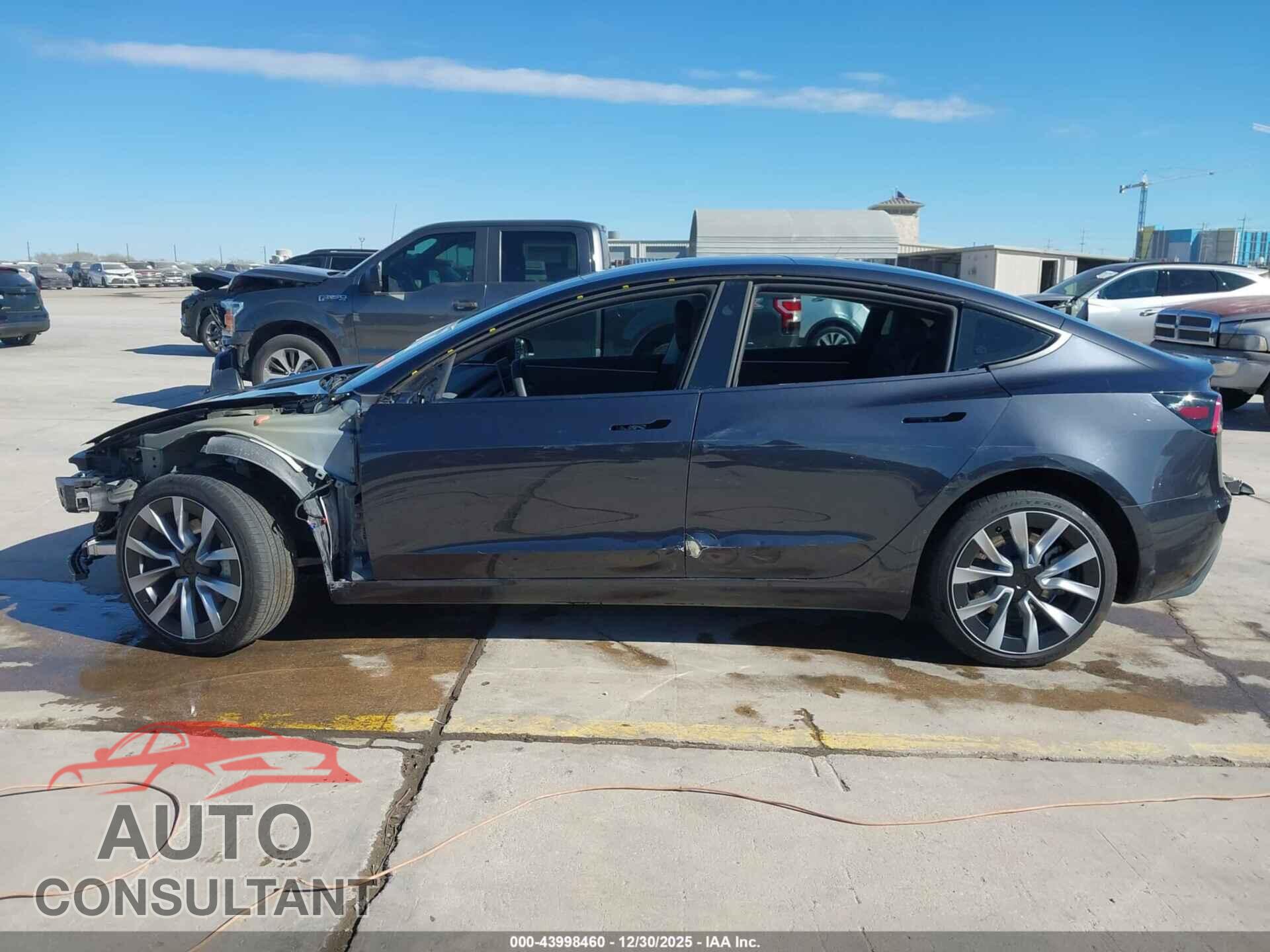 TESLA MODEL 3 2024 - 5YJ3E1EA4RF855644