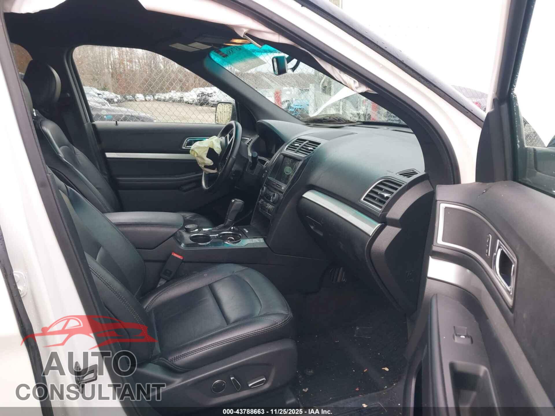 FORD EXPLORER 2017 - 1FM5K8D8XHGA26313