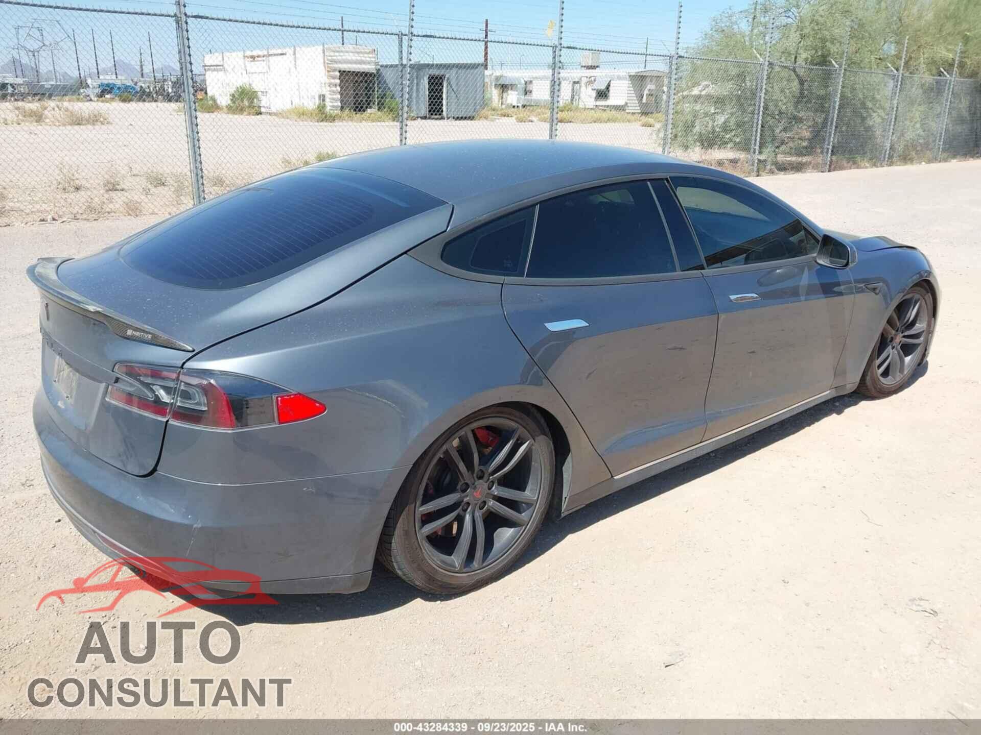 TESLA MODEL S 2013 - 5YJSA1CN5DFP05919