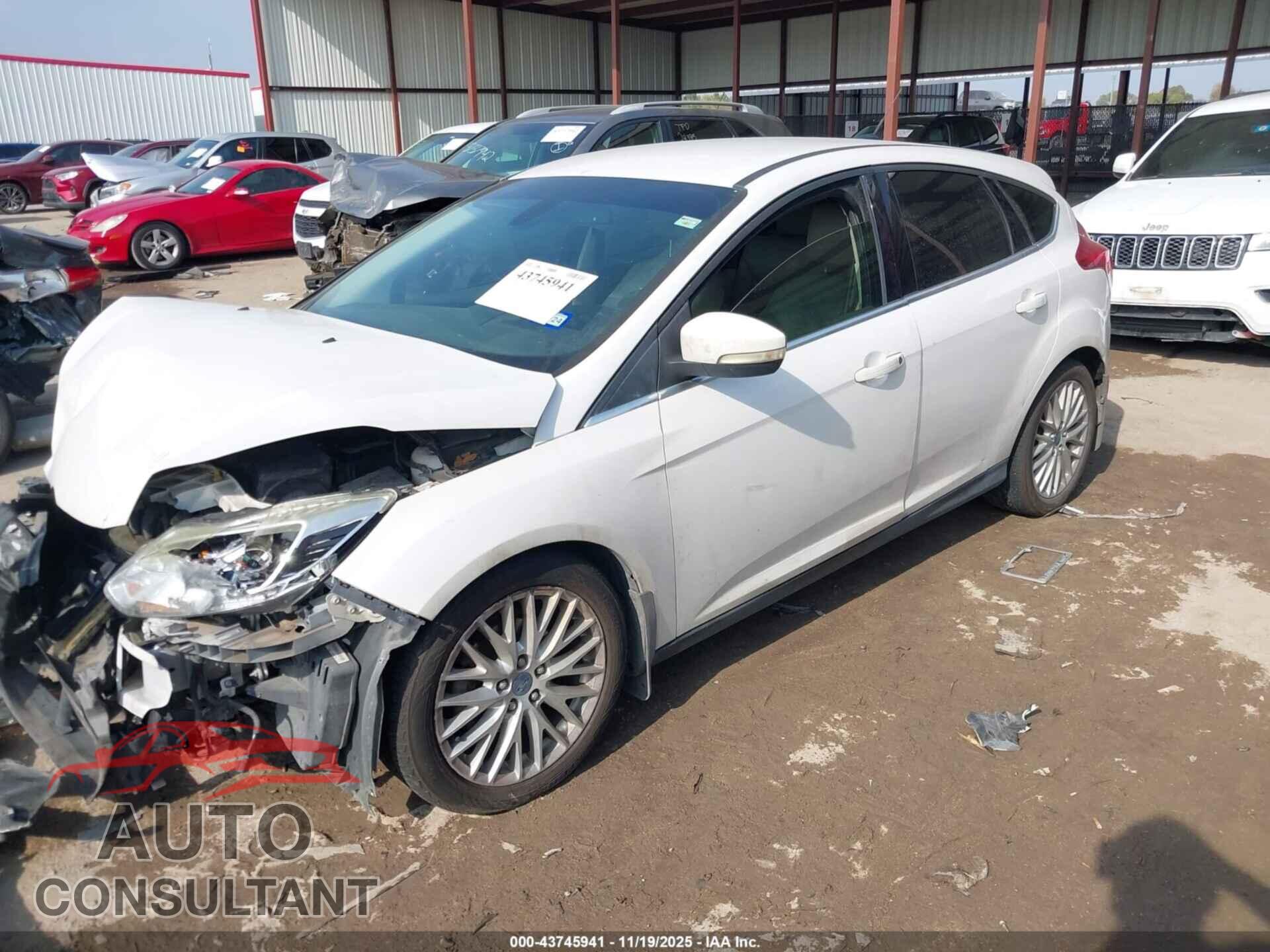 FORD FOCUS 2012 - 1FAHP3M26CL354948