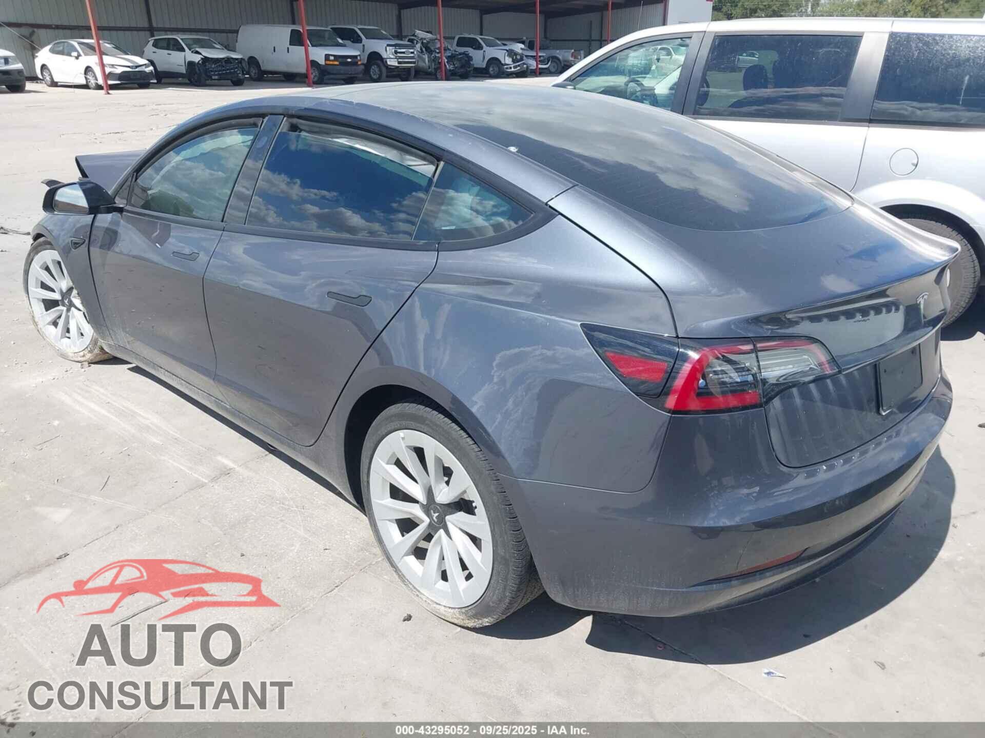 TESLA MODEL 3 2023 - 5YJ3E1EA0PF569044
