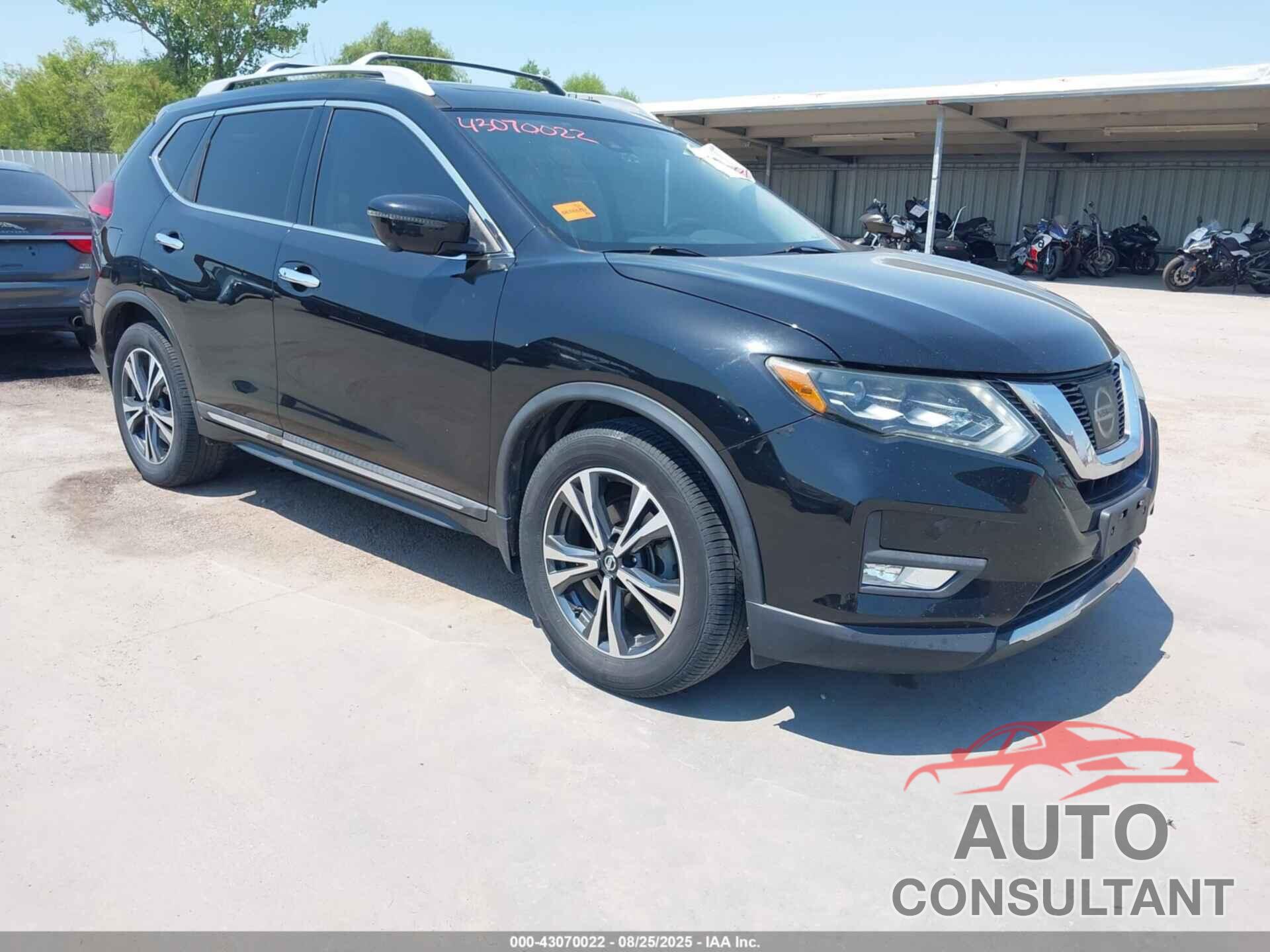 NISSAN ROGUE 2017 - 5N1AT2MT0HC796945