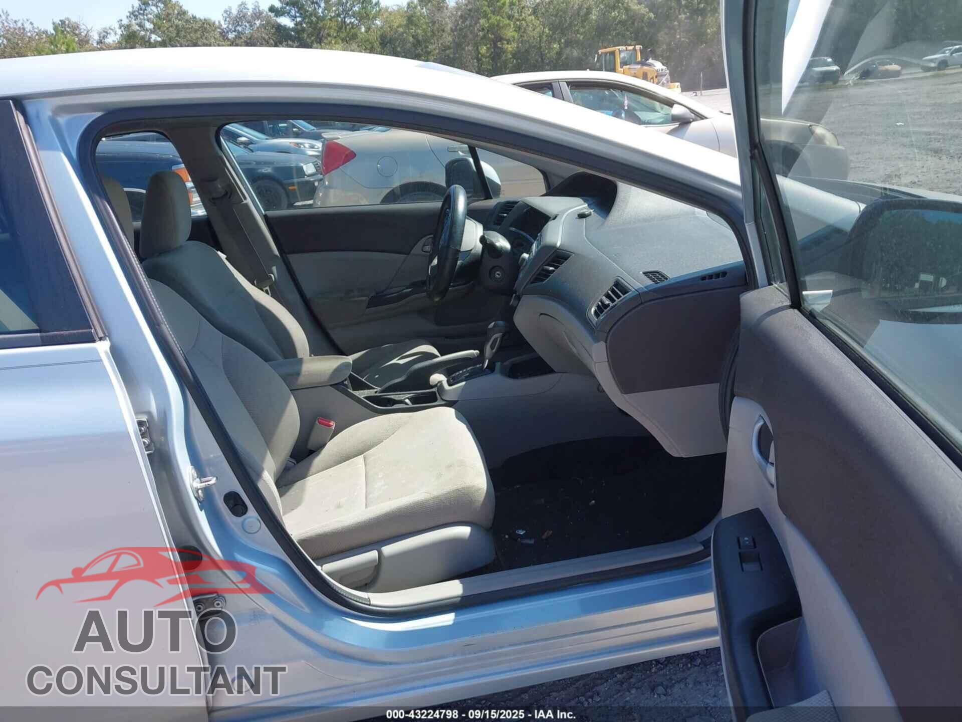 HONDA CIVIC 2012 - 2HGFB2F53CH572264