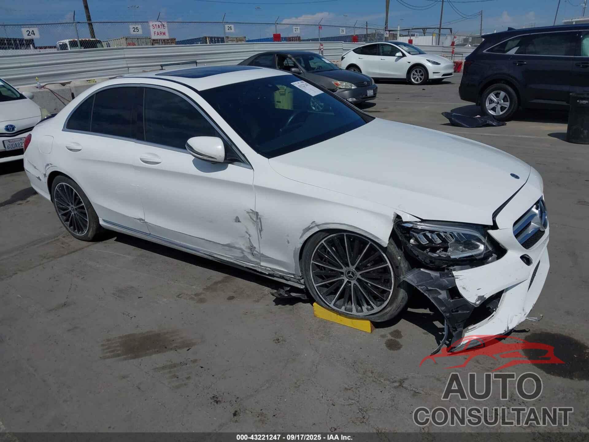 MERCEDES-BENZ C 300 2019 - 55SWF8DB5KU291648