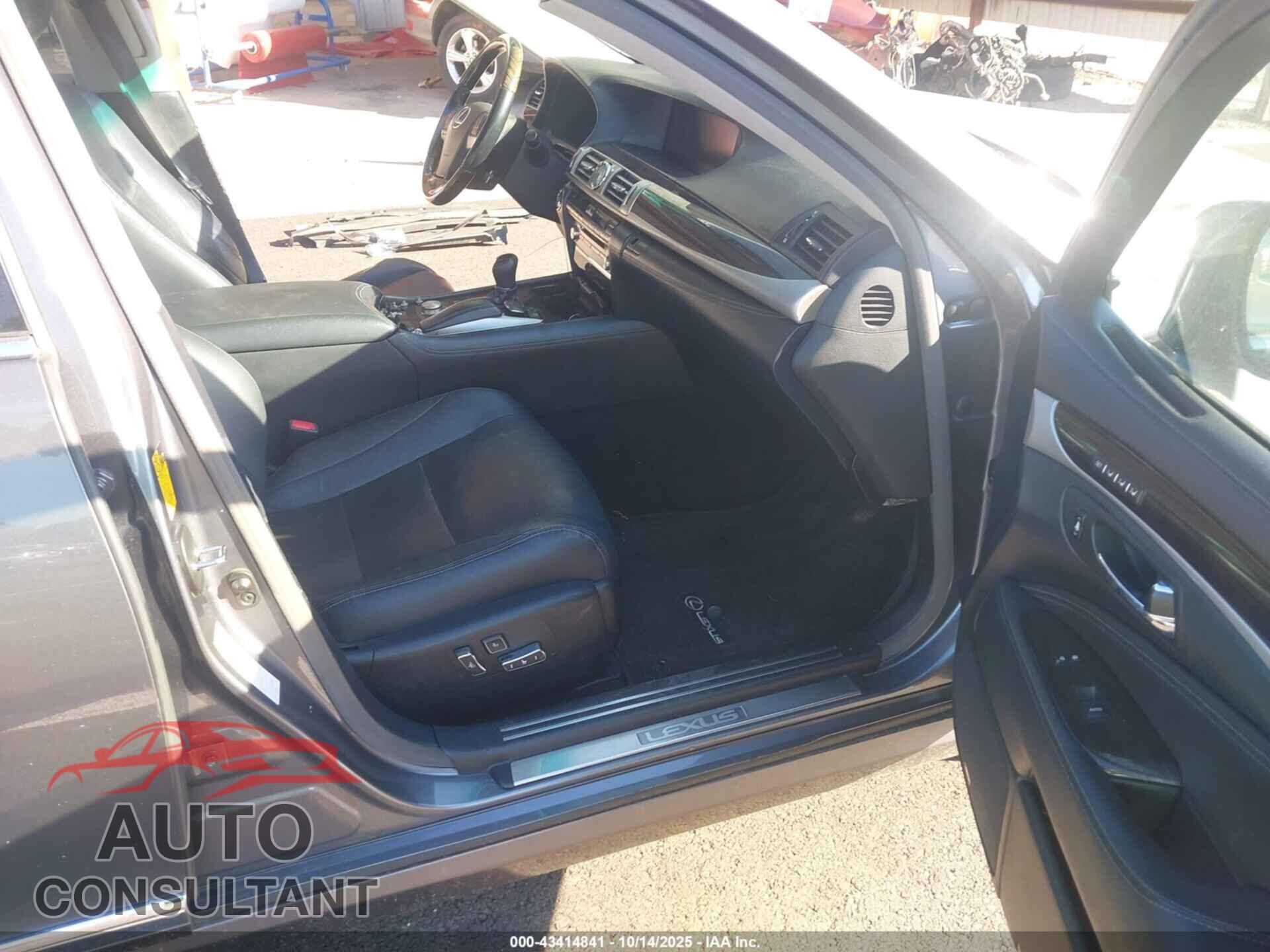 LEXUS LS 460 2014 - JTHBL5EF4E5132424