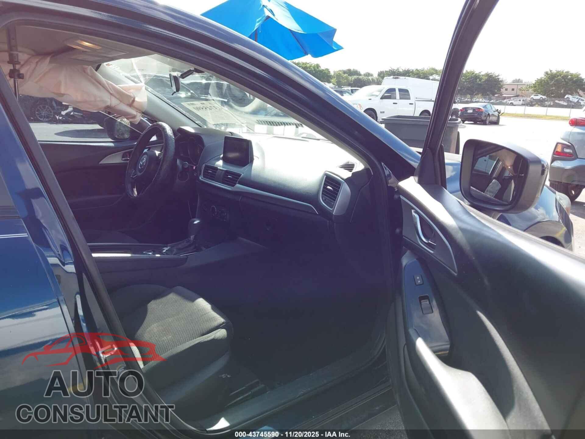 MAZDA MAZDA3 2017 - 3MZBN1U71HM153788