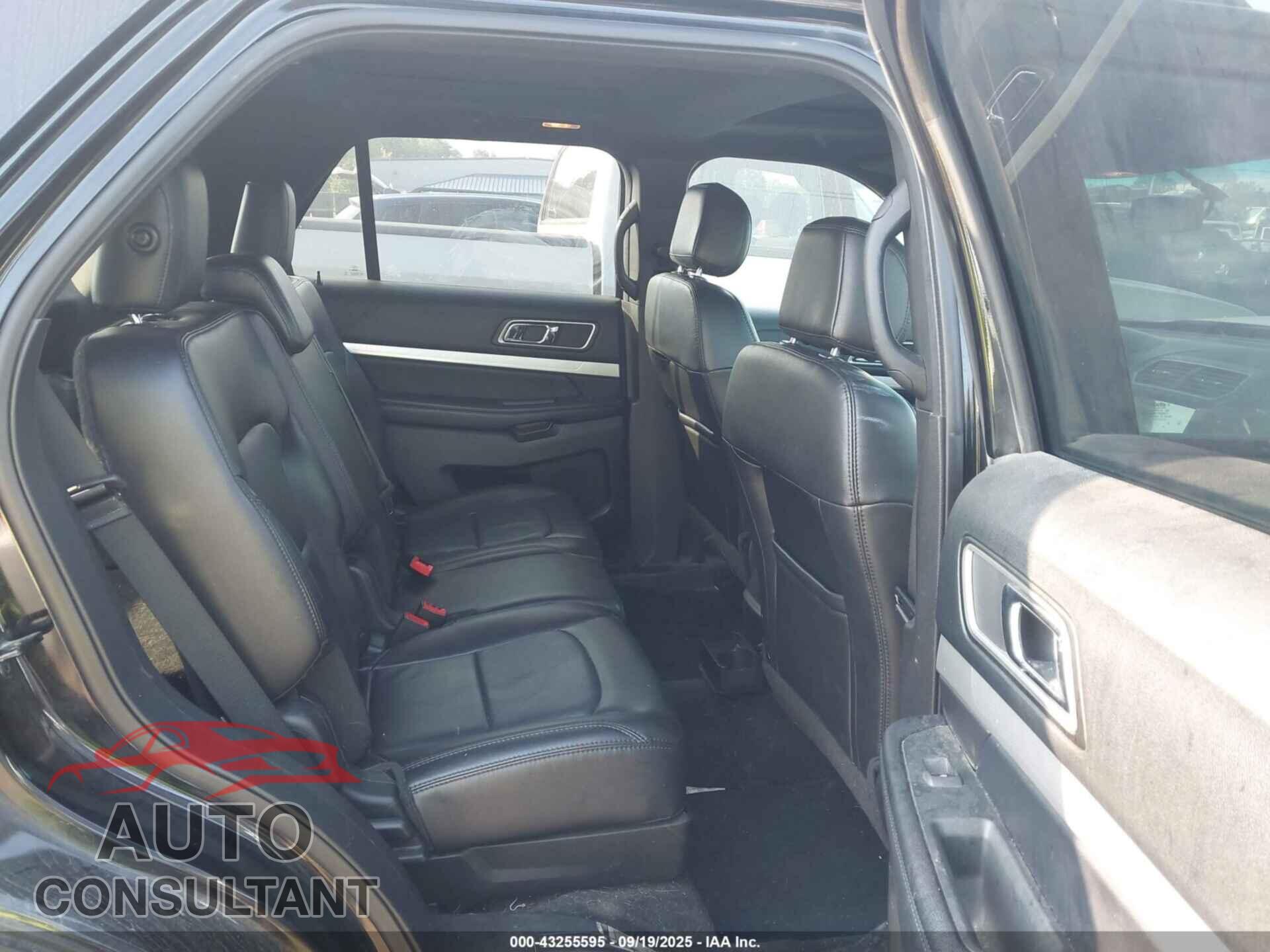 FORD EXPLORER 2017 - 1FM5K8D85HGA32424
