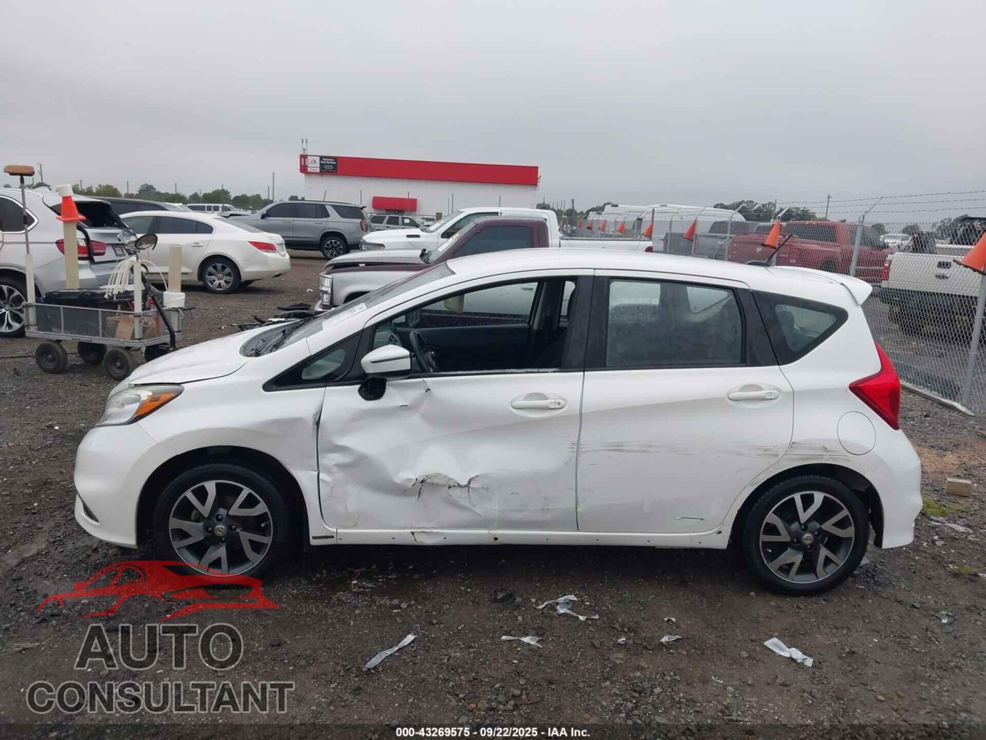 NISSAN VERSA NOTE 2015 - 3N1CE2CP3FL445124