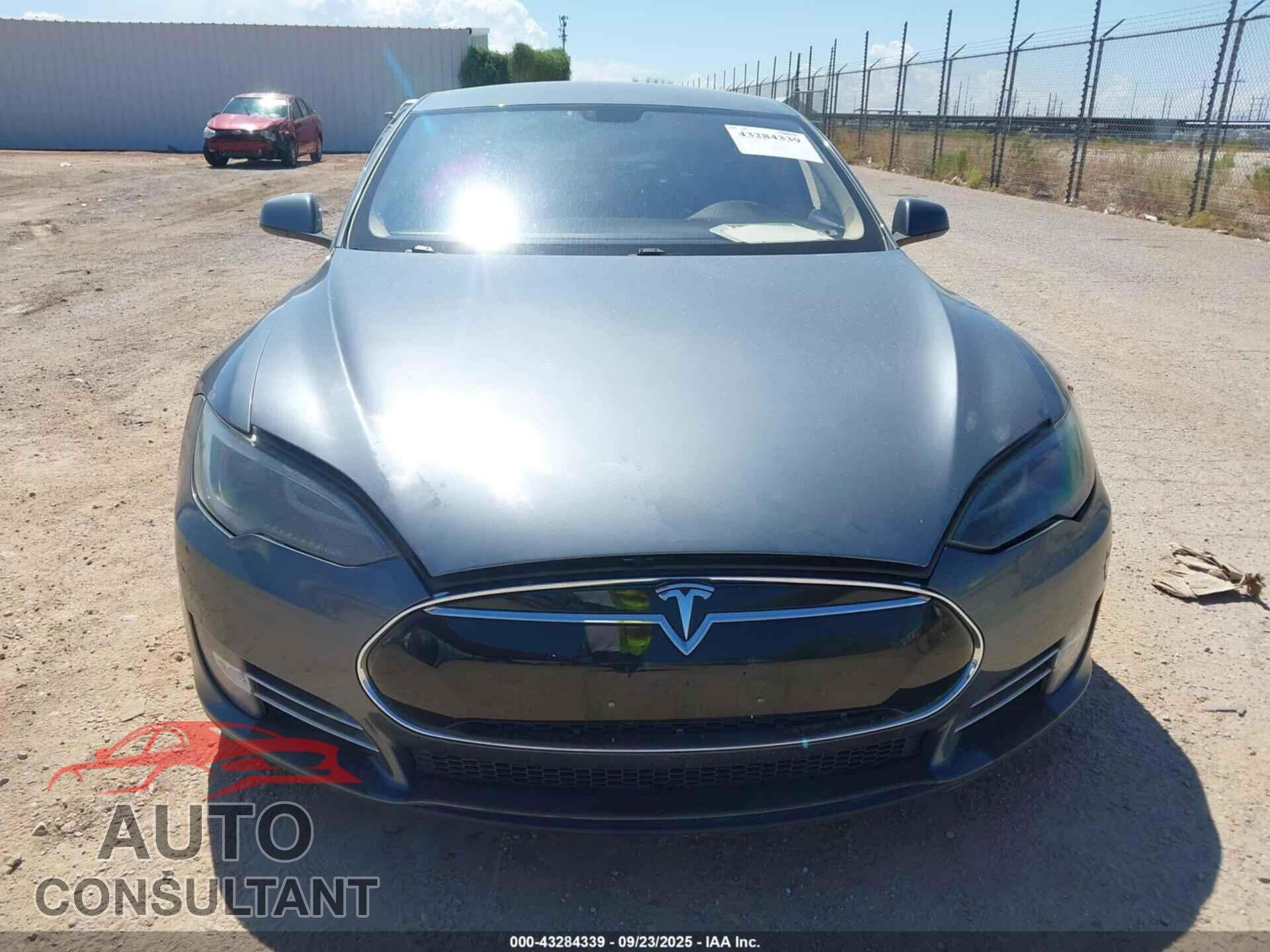 TESLA MODEL S 2013 - 5YJSA1CN5DFP05919