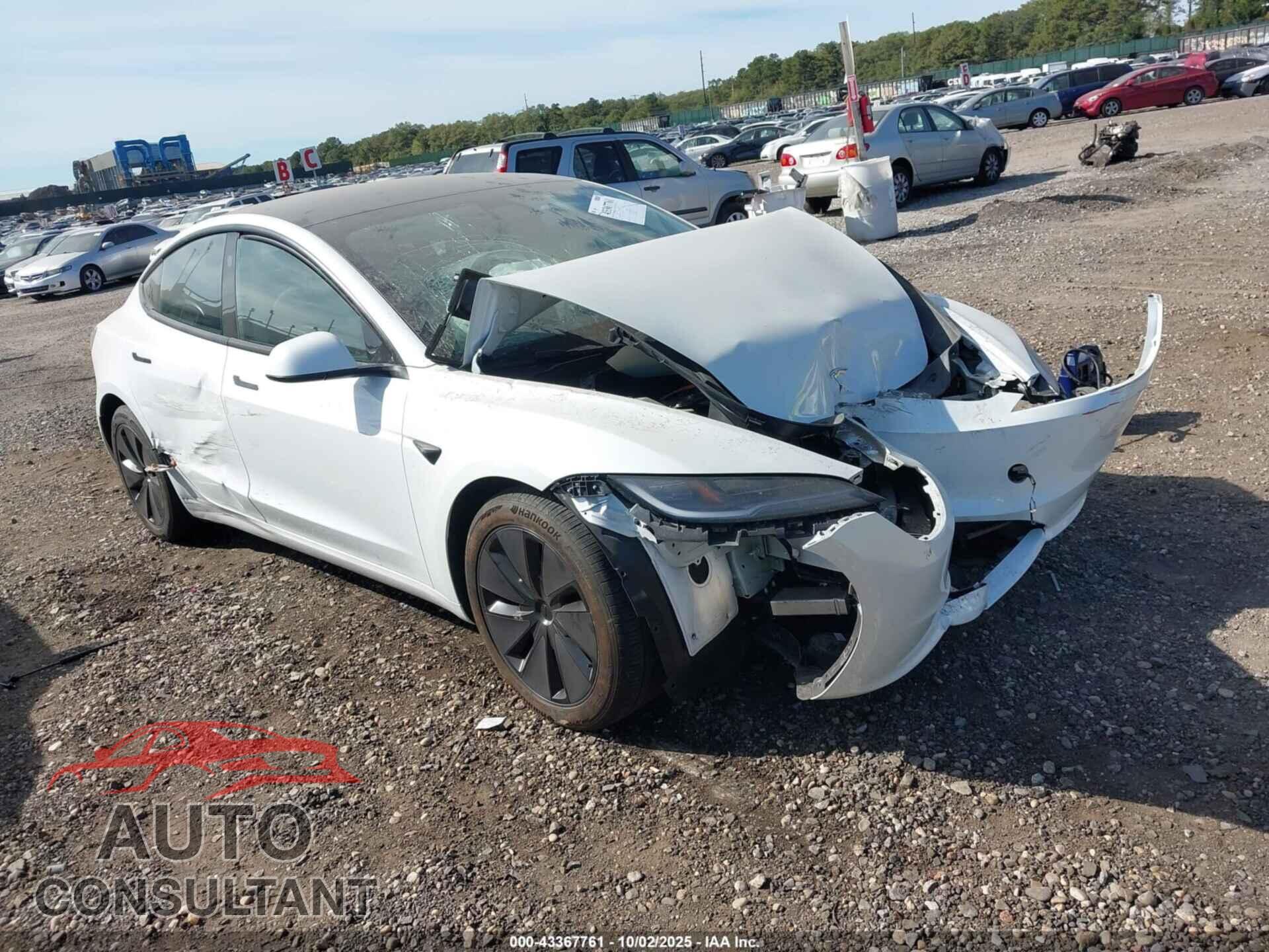 TESLA MODEL 3 2024 - 5YJ3E1EA6RF738437