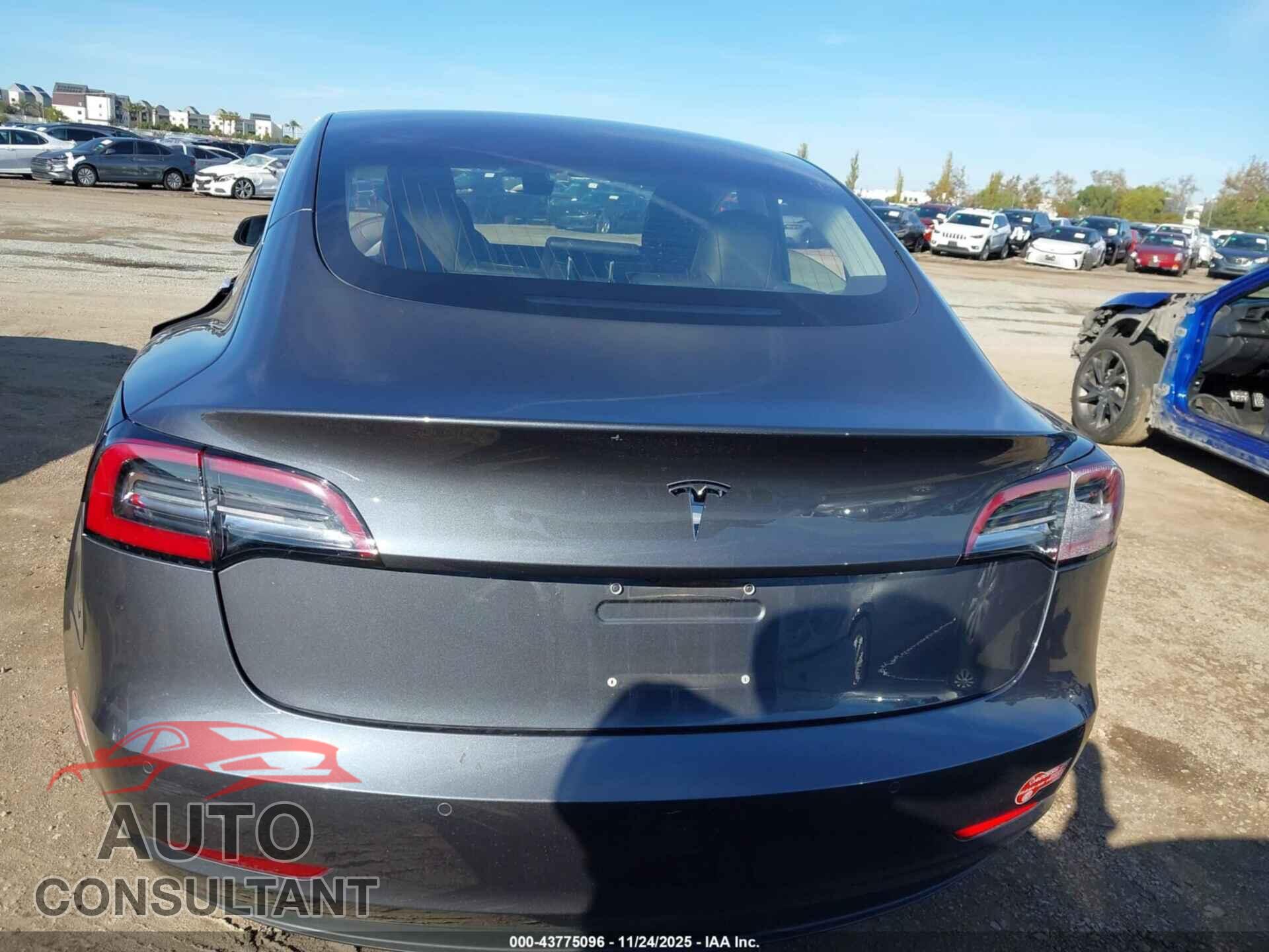 TESLA MODEL 3 2018 - 5YJ3E1EA3JF036743
