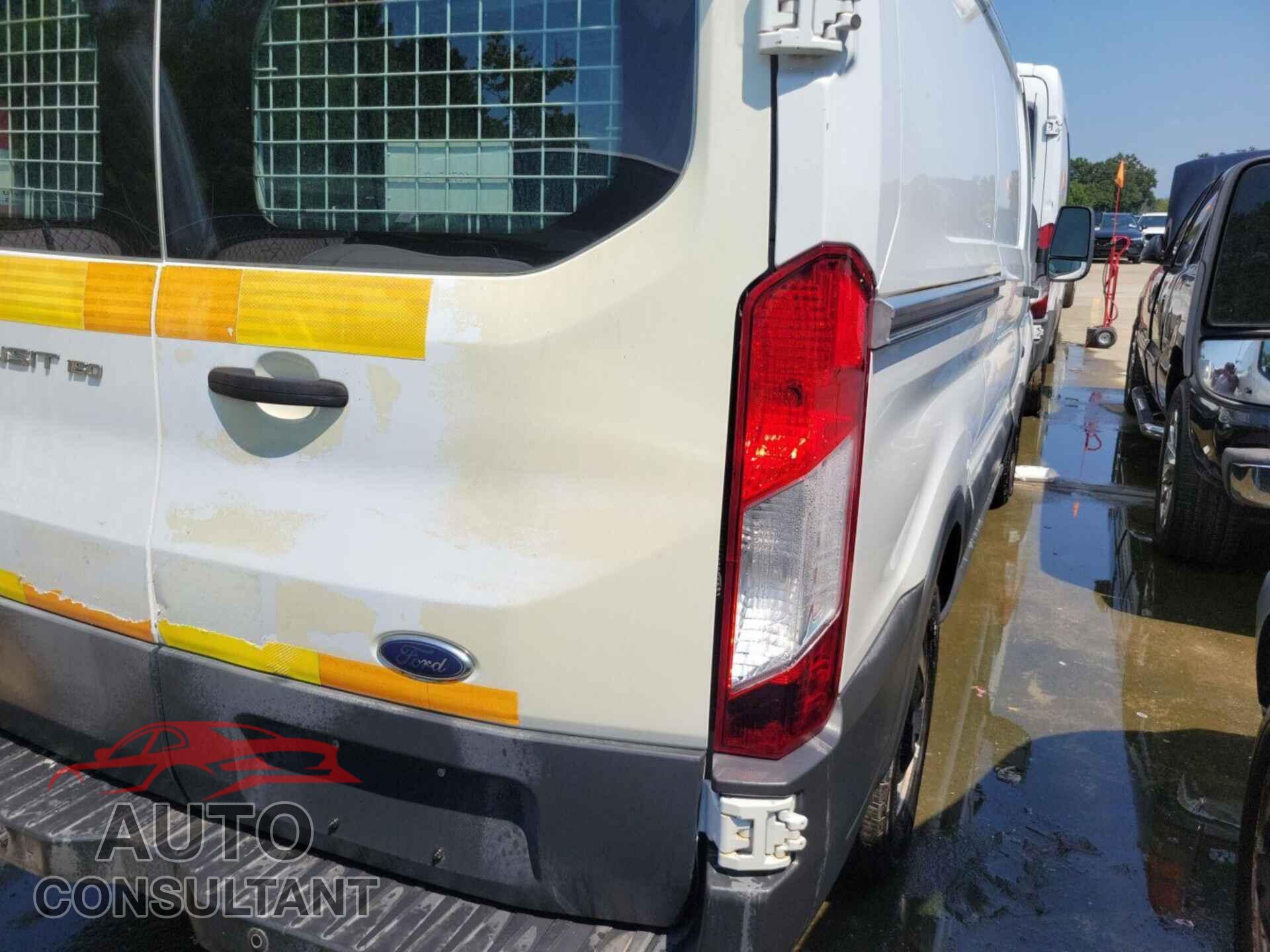 FORD TRANSIT 2015 - 1FTNE1YM4FKA91517