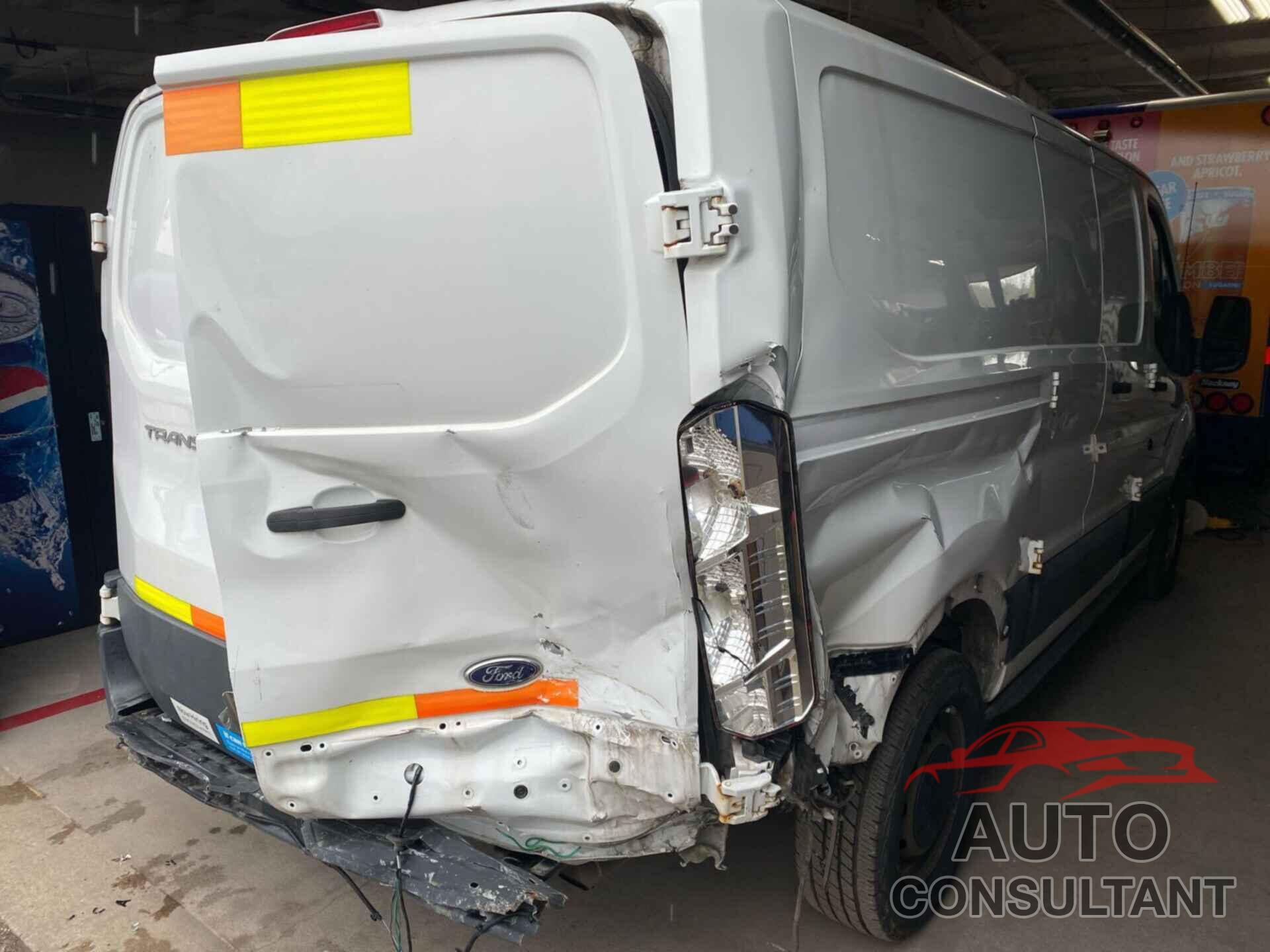 FORD TRANSIT-150 2016 - 1FTYE1ZM0GKA76140