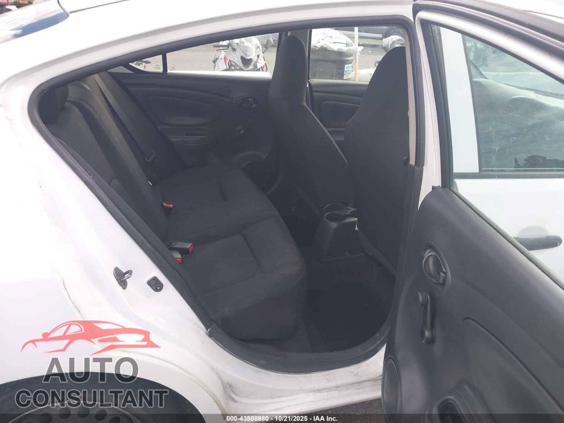 NISSAN VERSA 2017 - 3N1CN7AP3HL811666