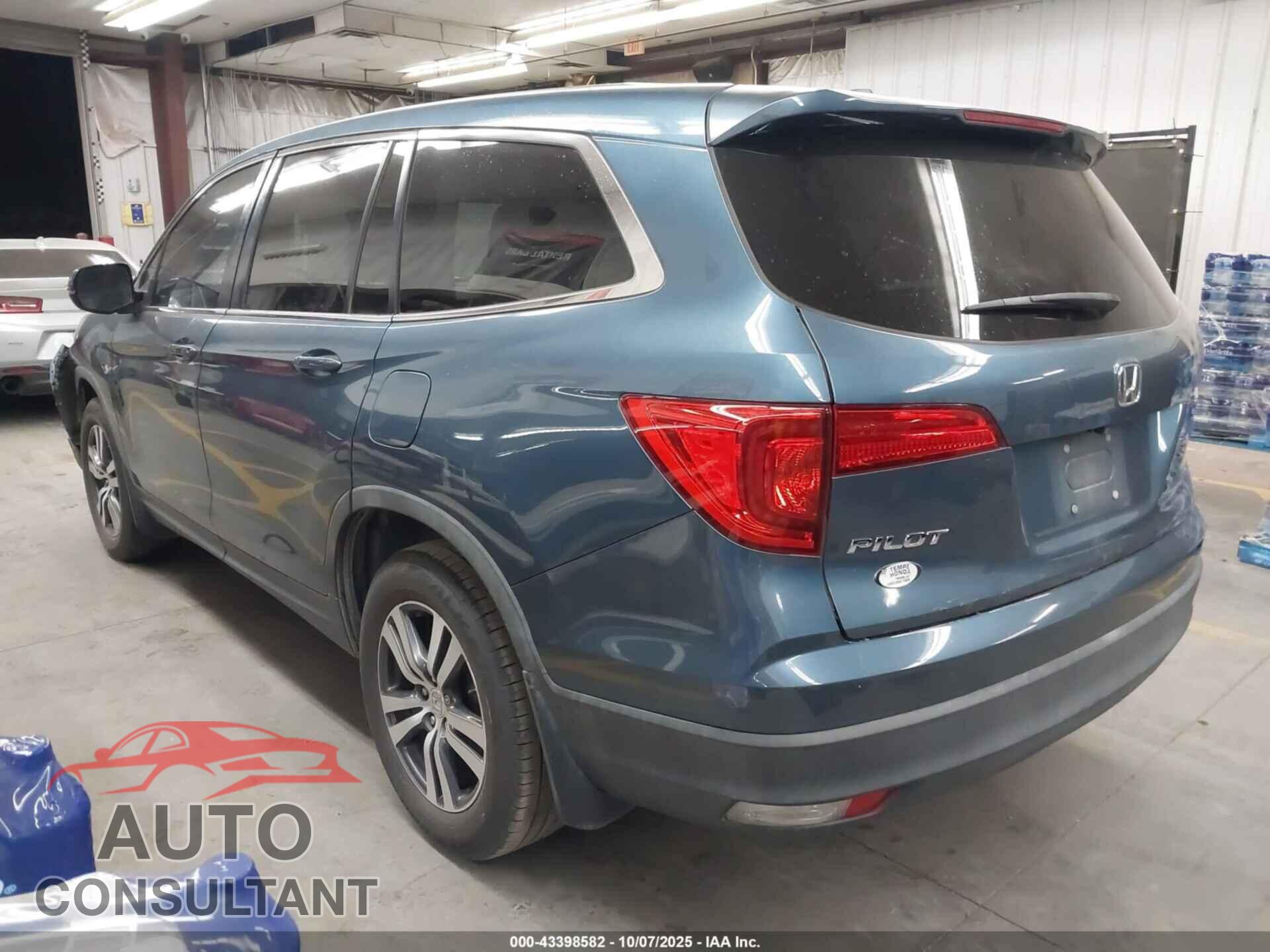 HONDA PILOT 2018 - 5FNYF5H5XJB018331