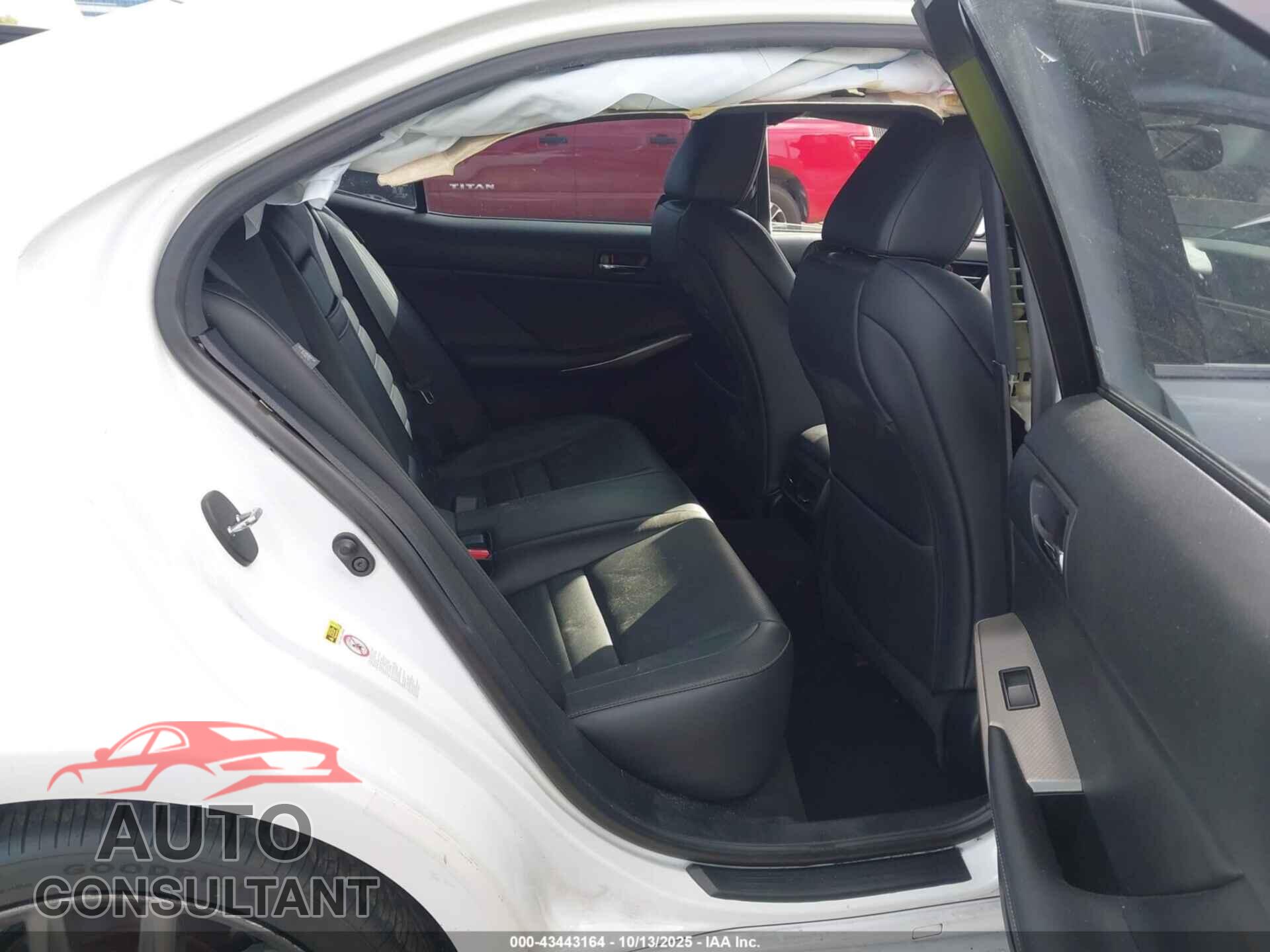 LEXUS IS 250 2015 - JTHBF1D20F5061867