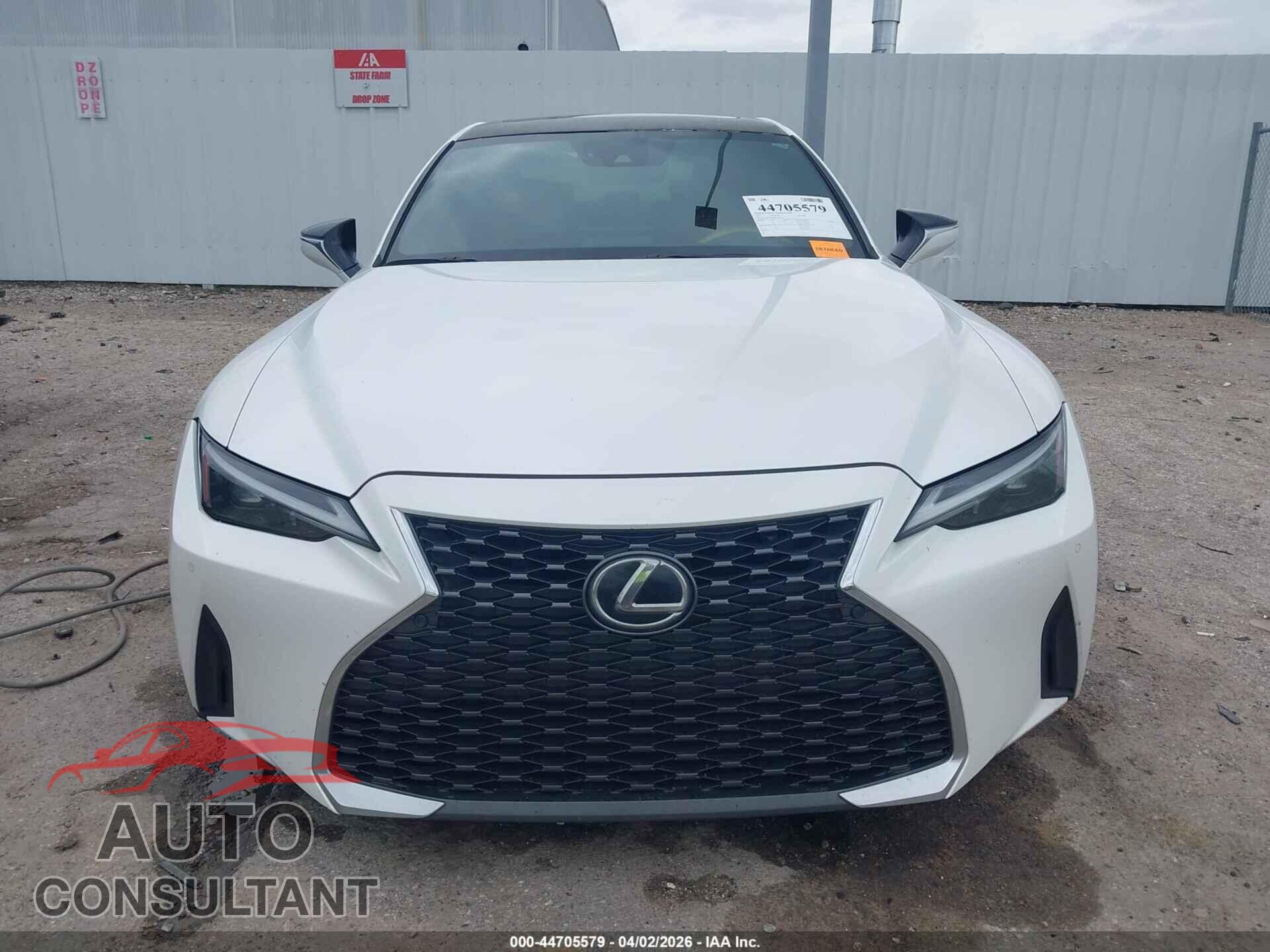 LEXUS IS 300 2021 - JTHCA1D21M5114298