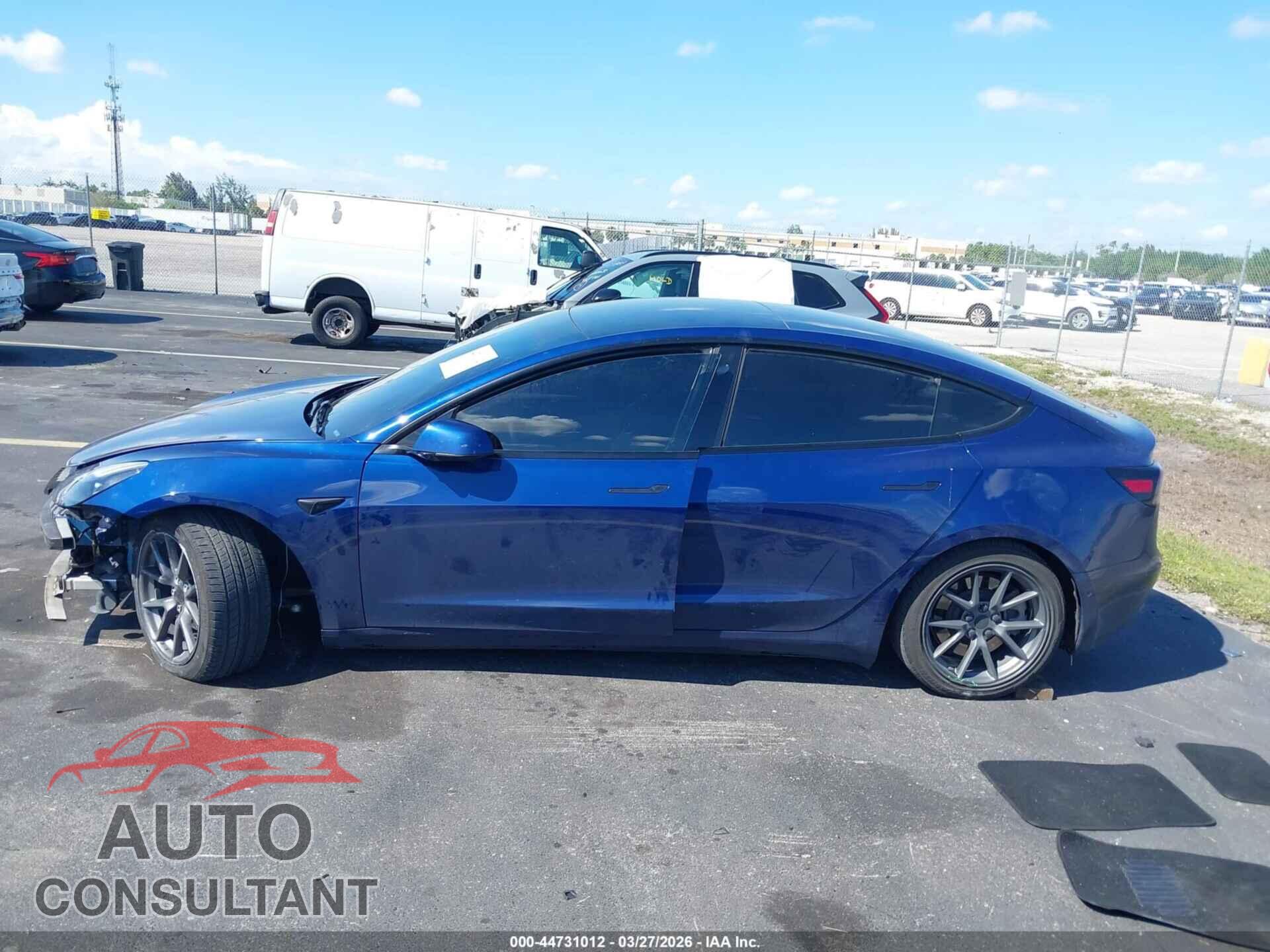 TESLA MODEL 3 2021 - 5YJ3E1EA2MF100744