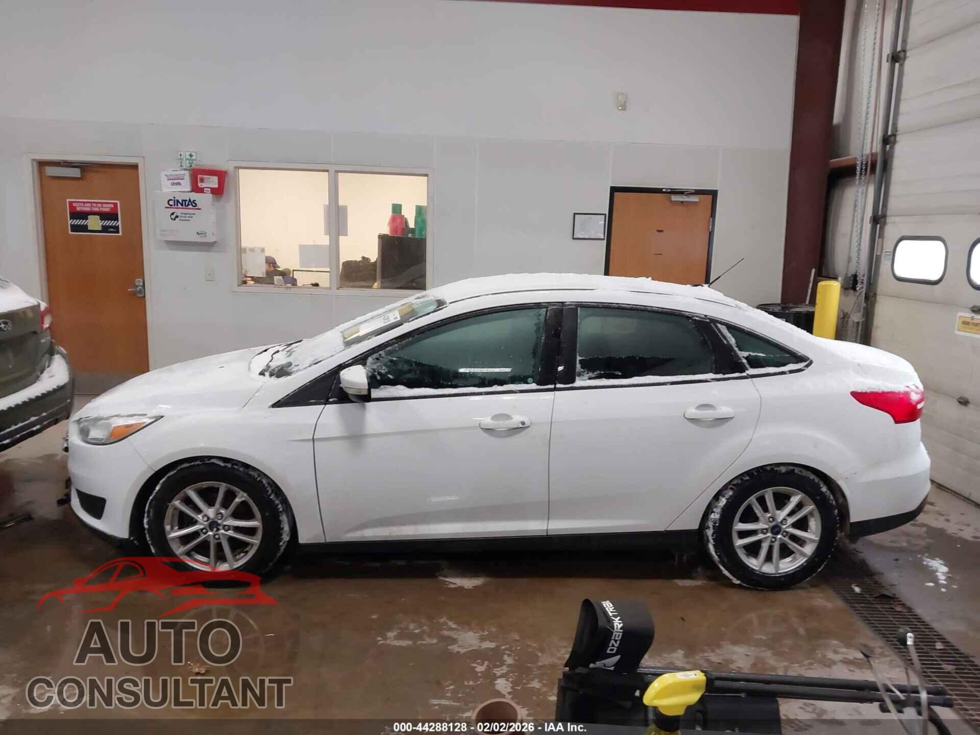 FORD FOCUS 2016 - 1FADP3F21GL297110